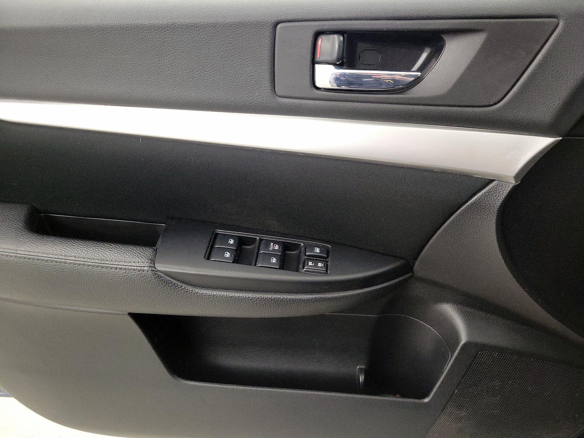 Thumbnail: 2014 Subaru Outback - 12