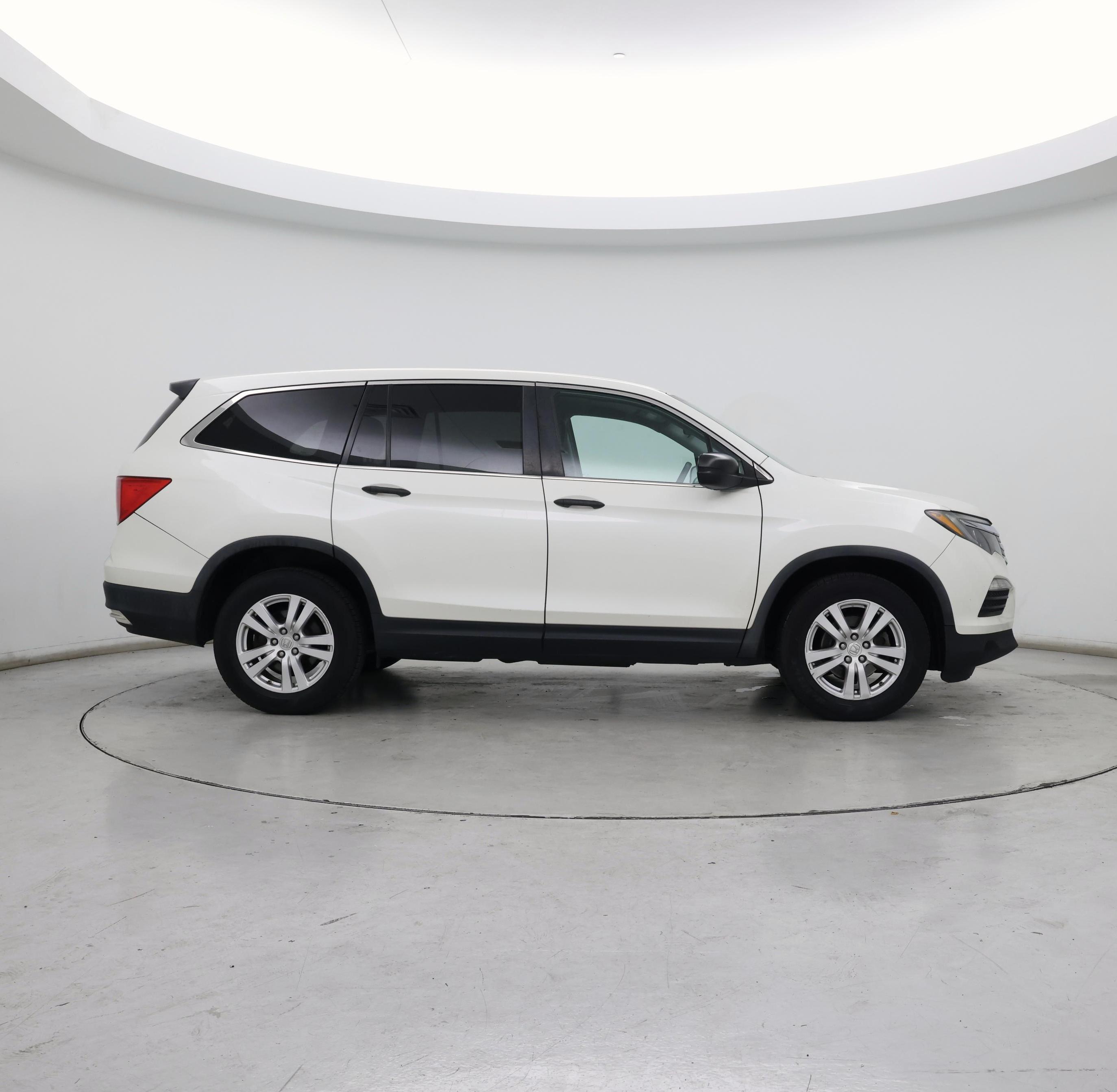 Thumbnail: 2017 Honda Pilot - 7