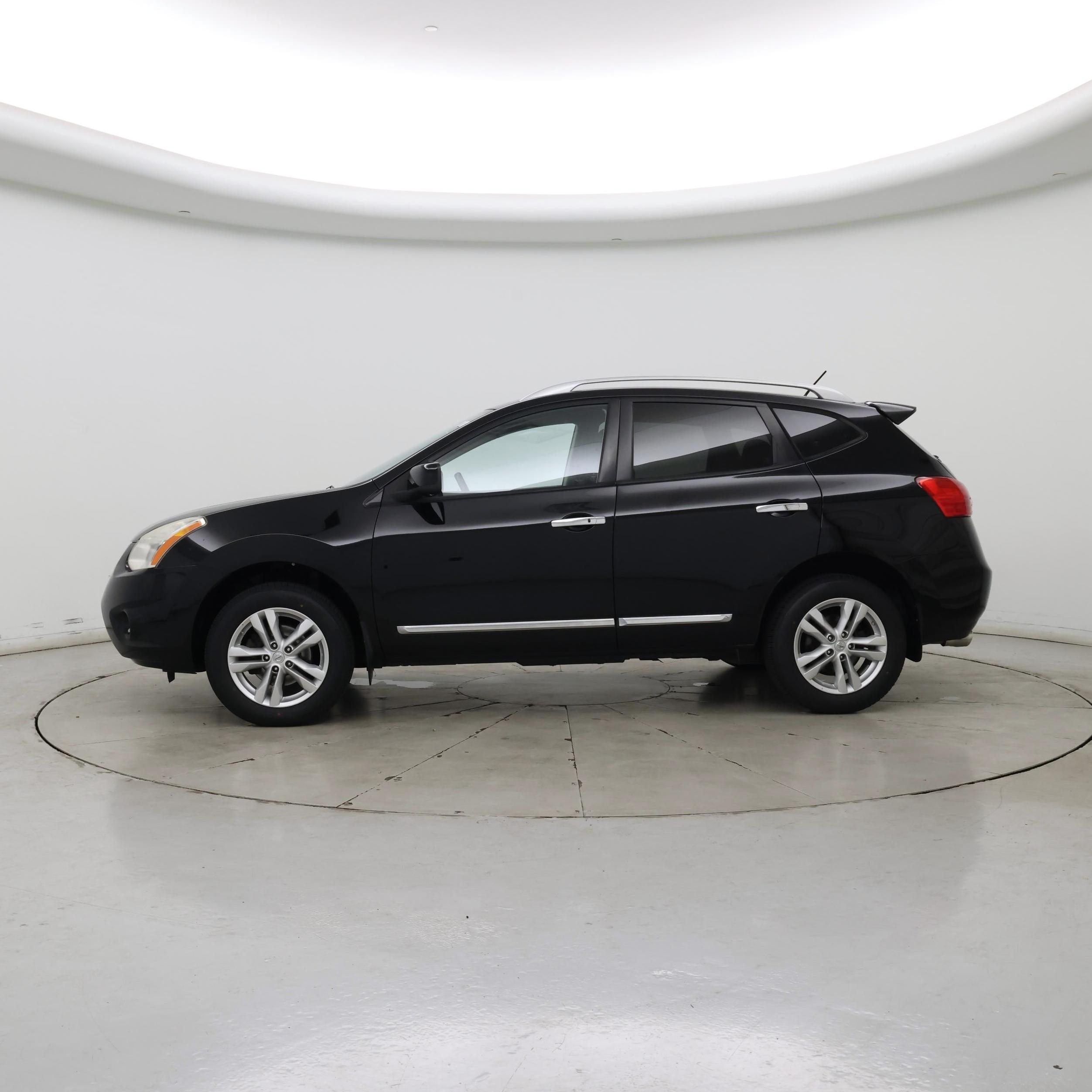 Thumbnail: 2013 Nissan Rogue - 3