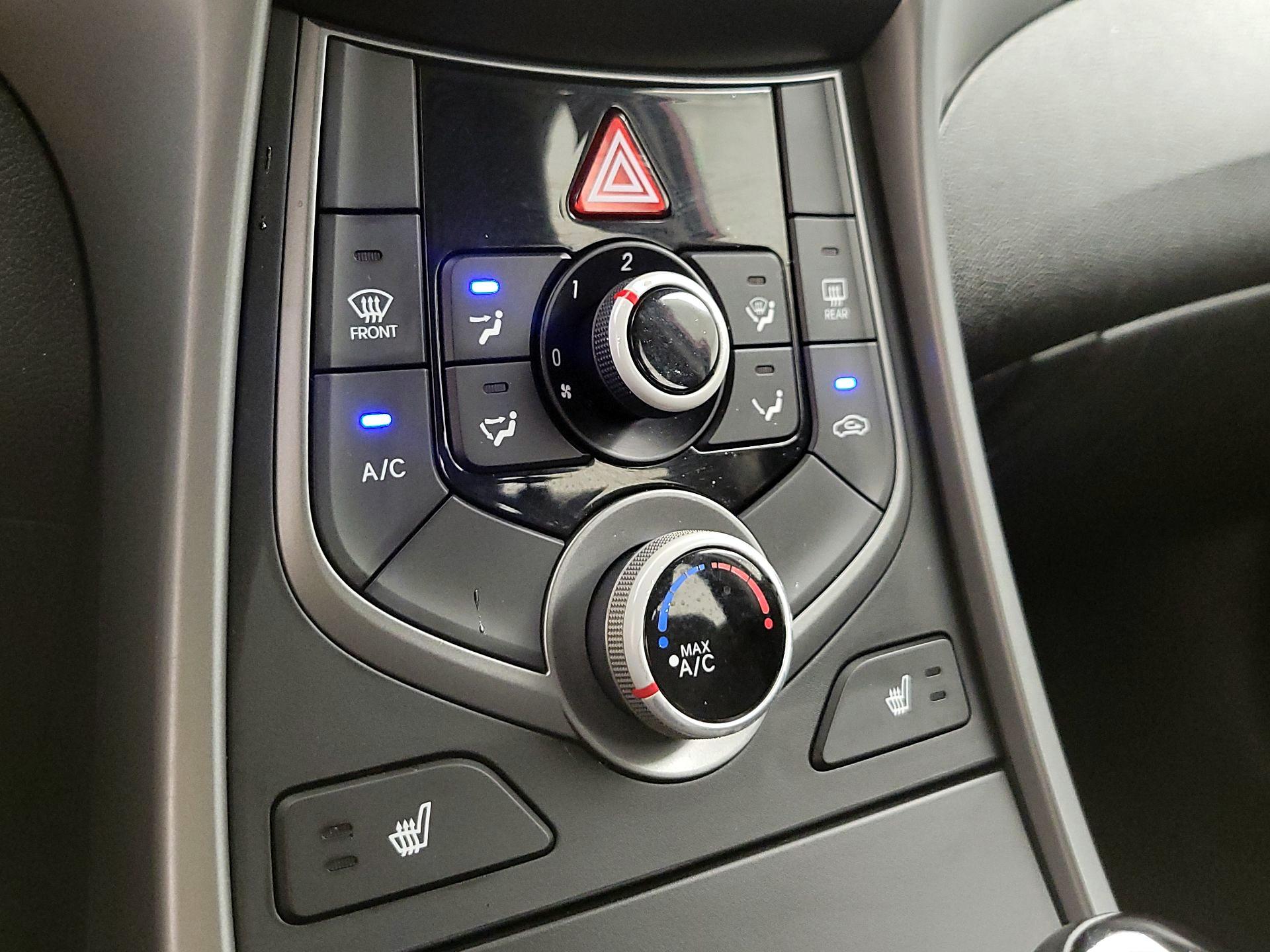 Thumbnail: 2014 Hyundai Elantra - 16