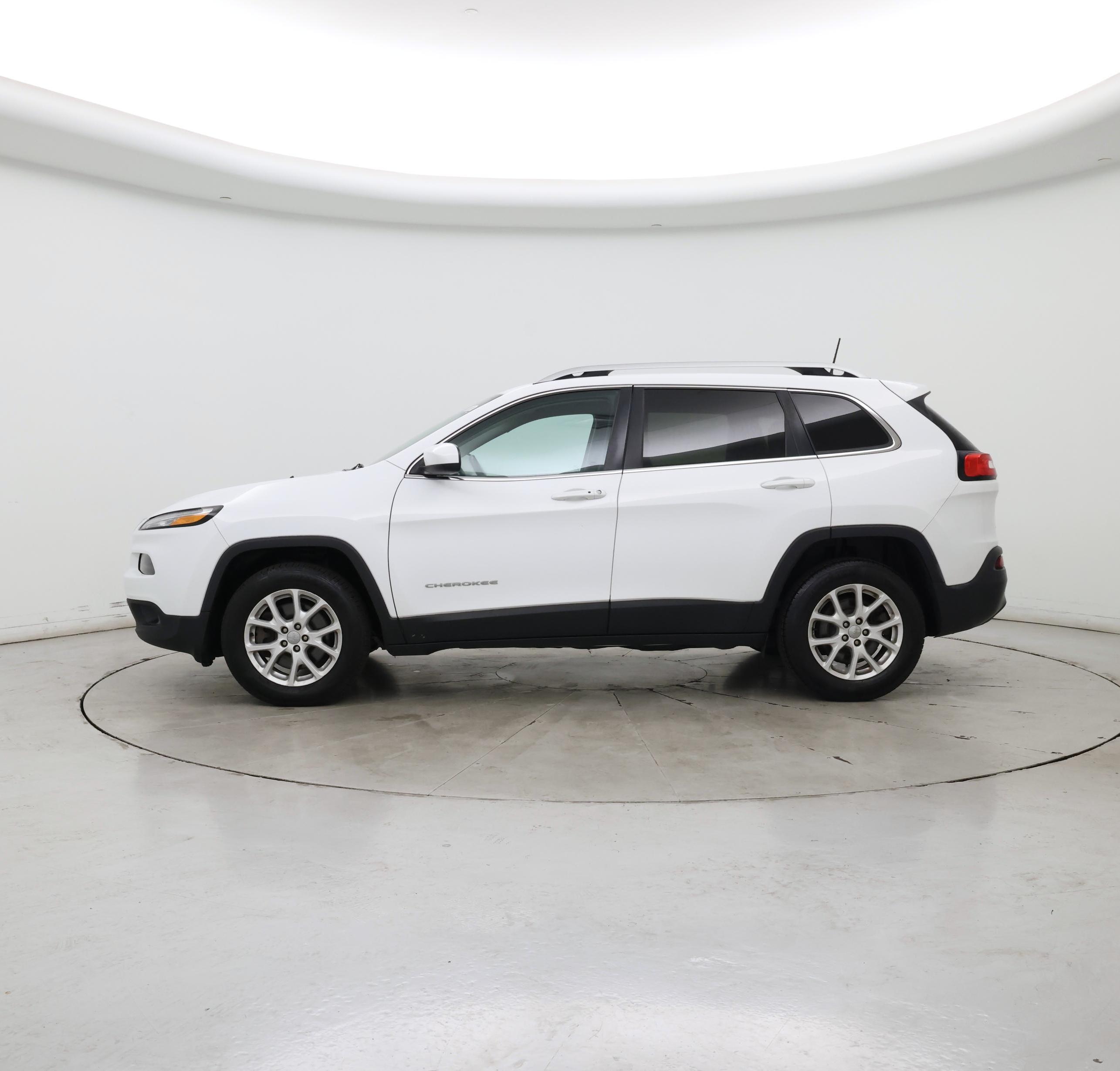Thumbnail: 2018 Jeep Cherokee - 3