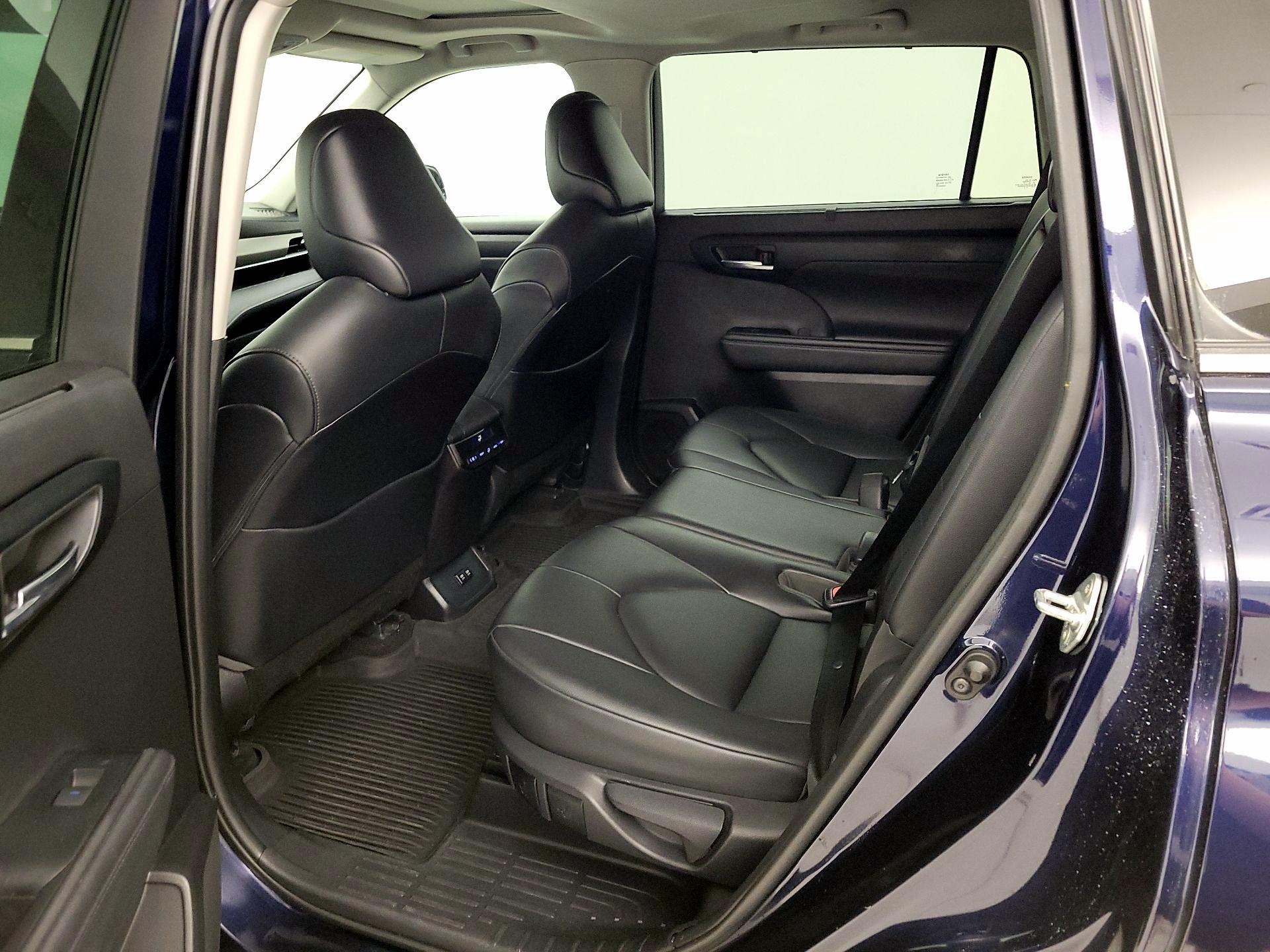 Thumbnail: 2020 Toyota Highlander - 20