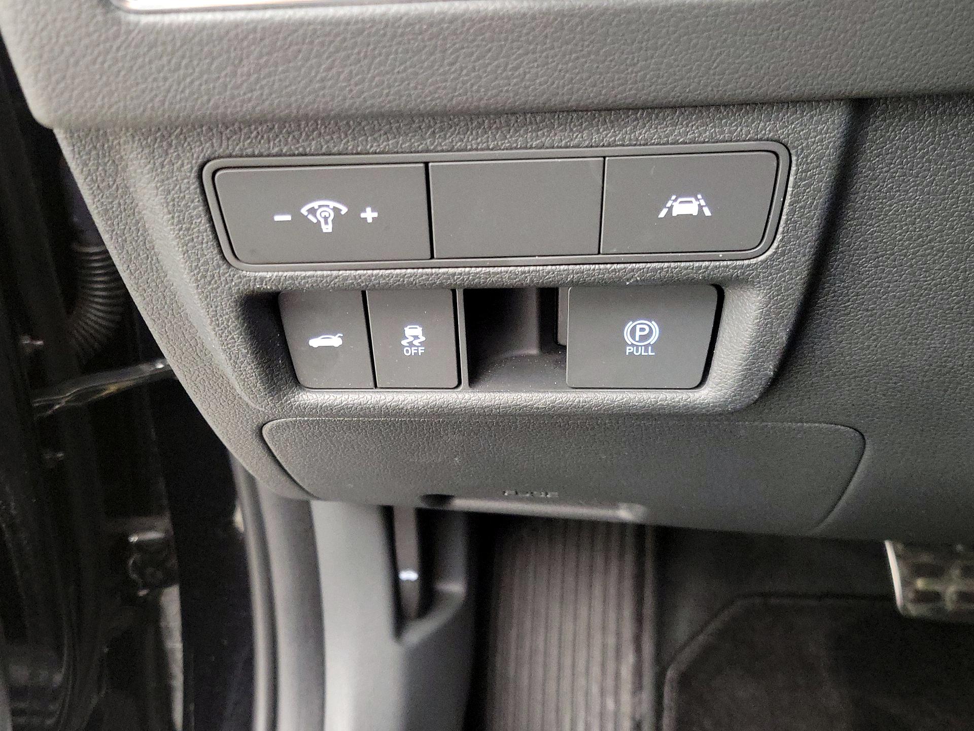 Thumbnail: 2023 Hyundai Sonata - 13