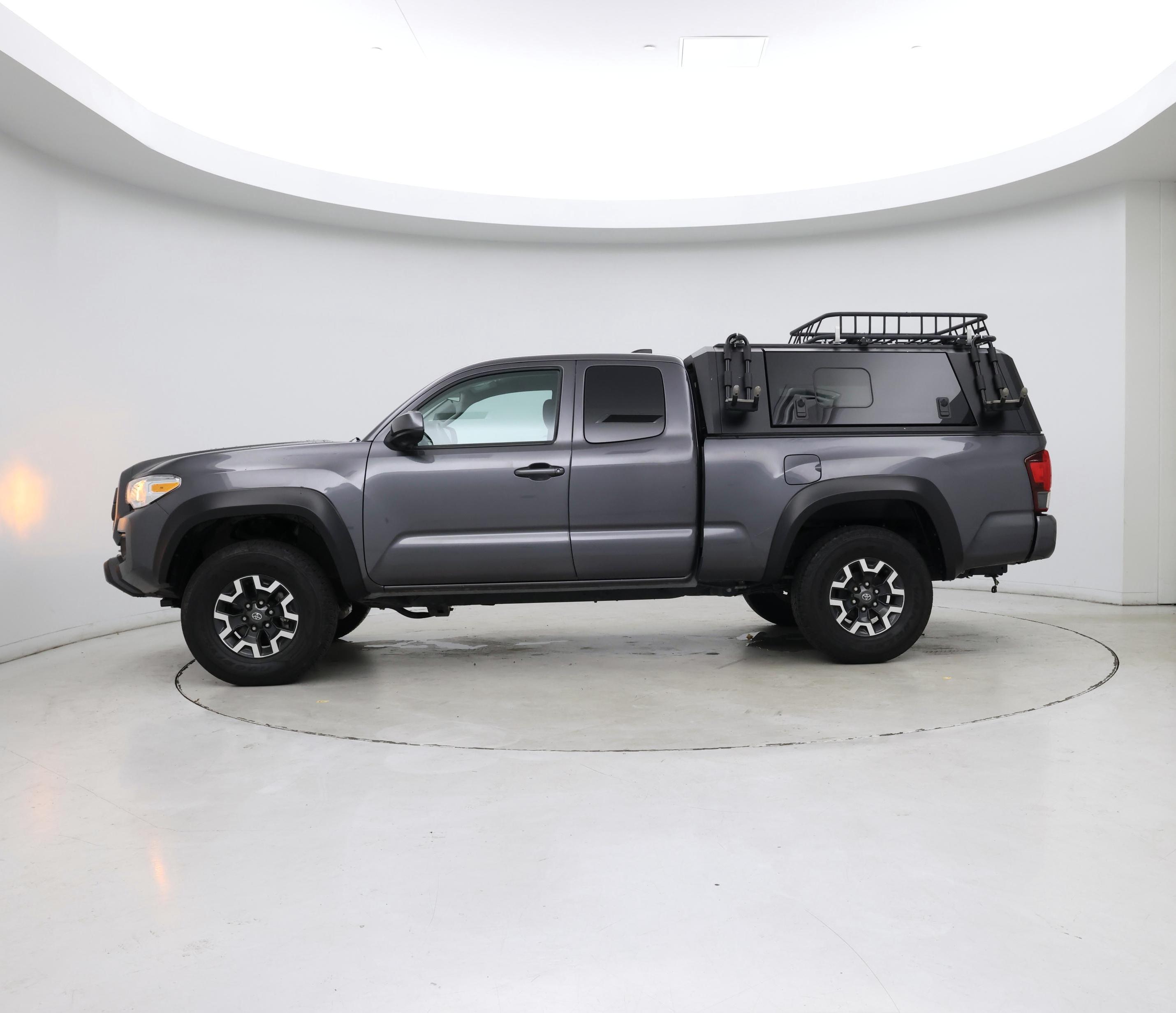 Thumbnail: 2023 Toyota Tacoma - 3