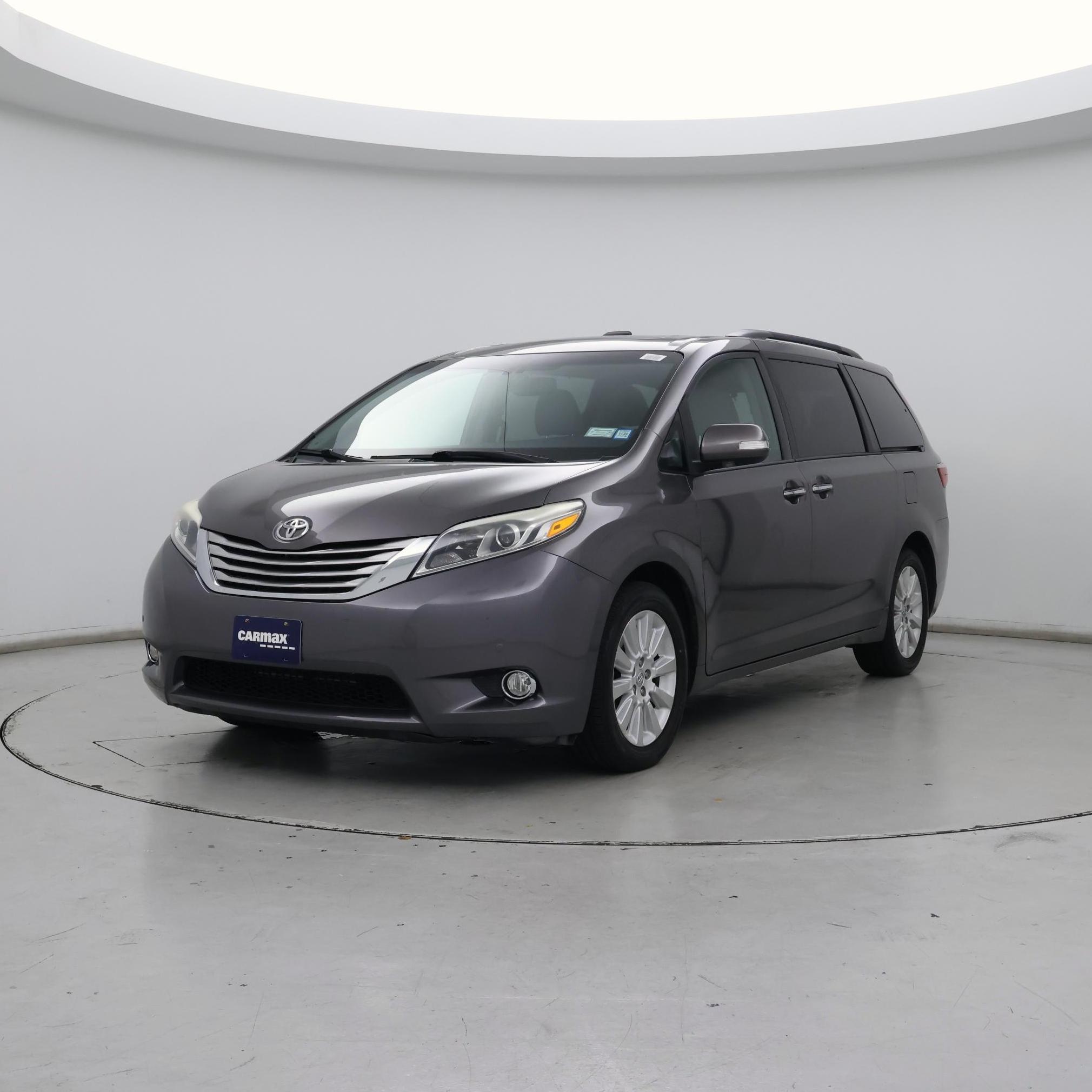 Thumbnail: 2015 Toyota Sienna - 4
