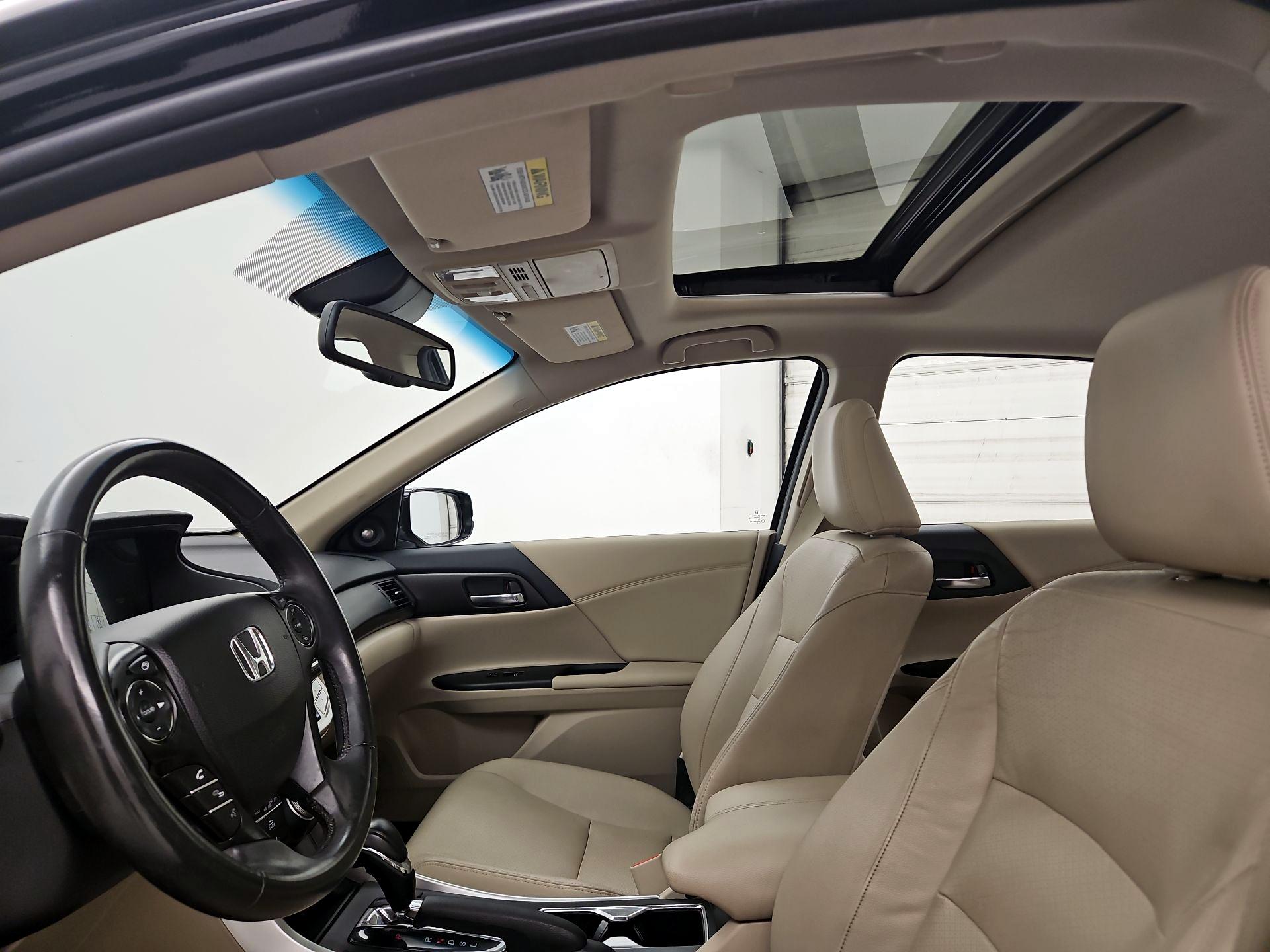 Thumbnail: 2015 Honda Accord - 12