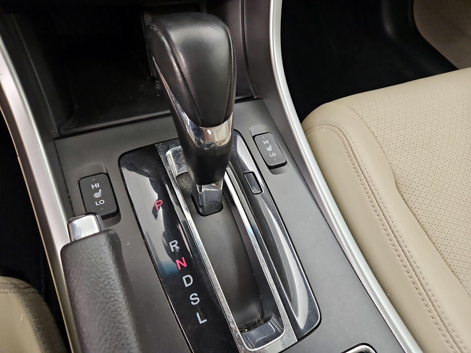 Thumbnail: 2015 Honda Accord - 18
