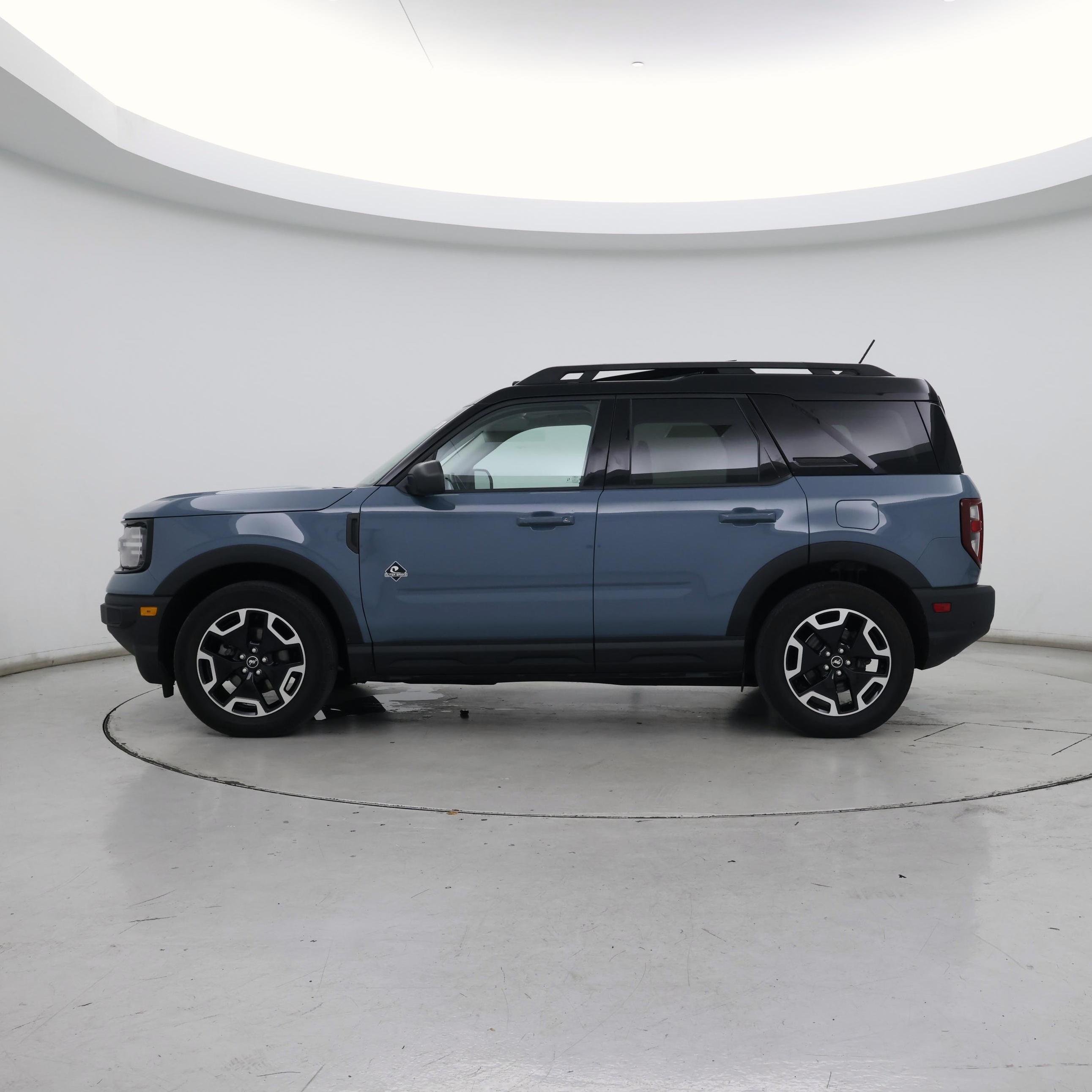 Thumbnail: 2023 Ford Bronco Sport - 3