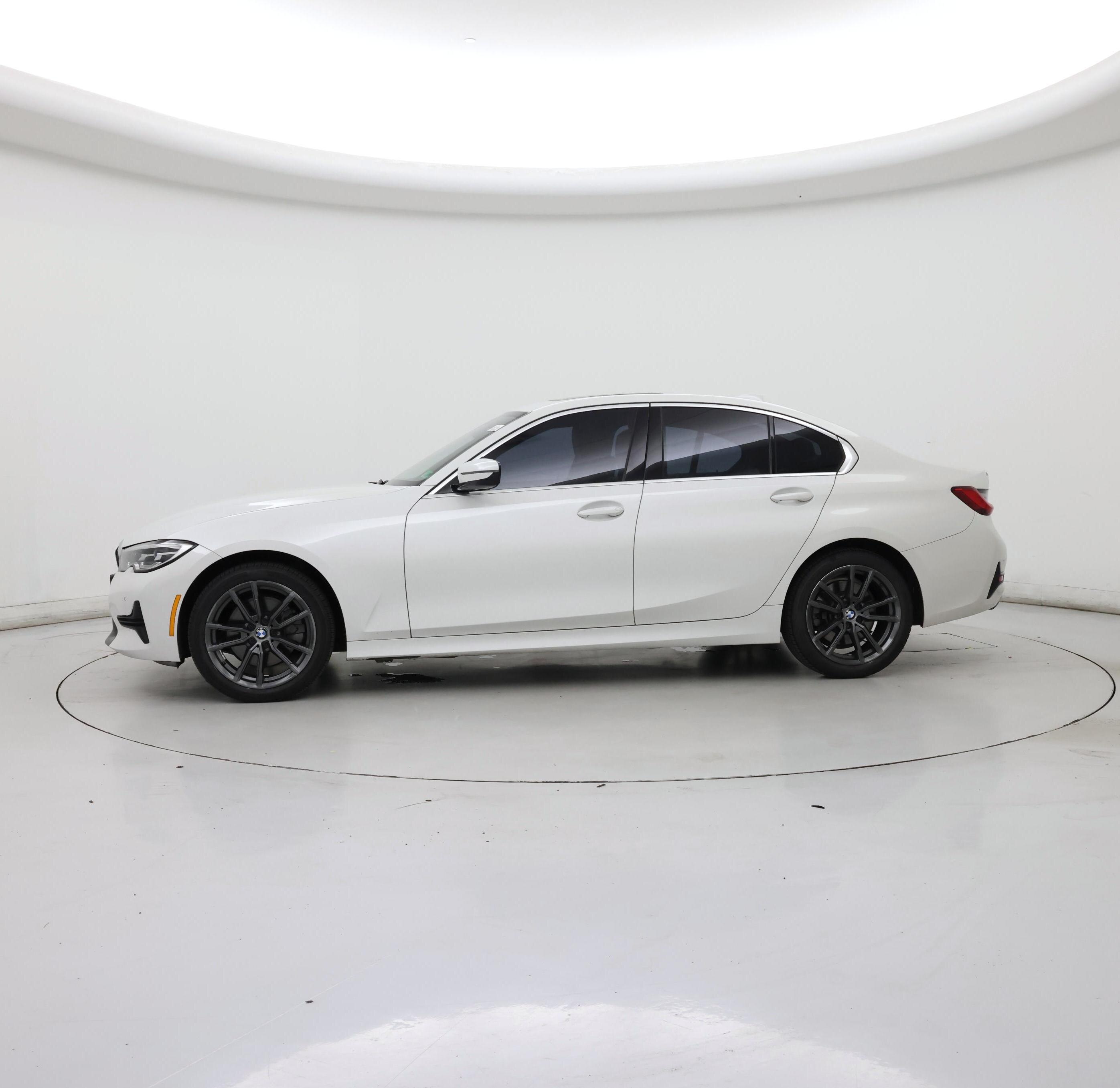 Thumbnail: 2019 BMW 3 Series - 3