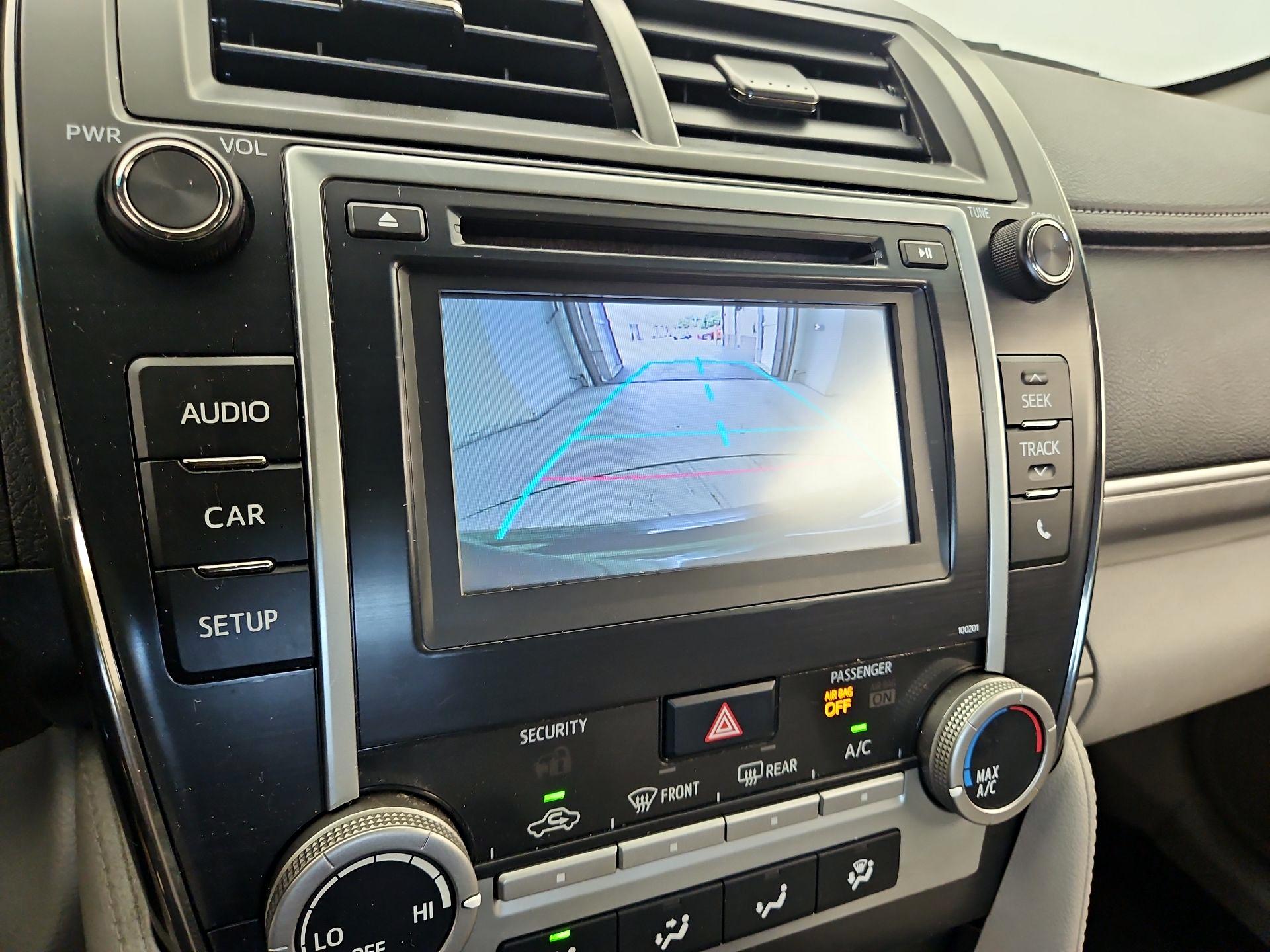 Thumbnail: 2014 Toyota Camry - 14