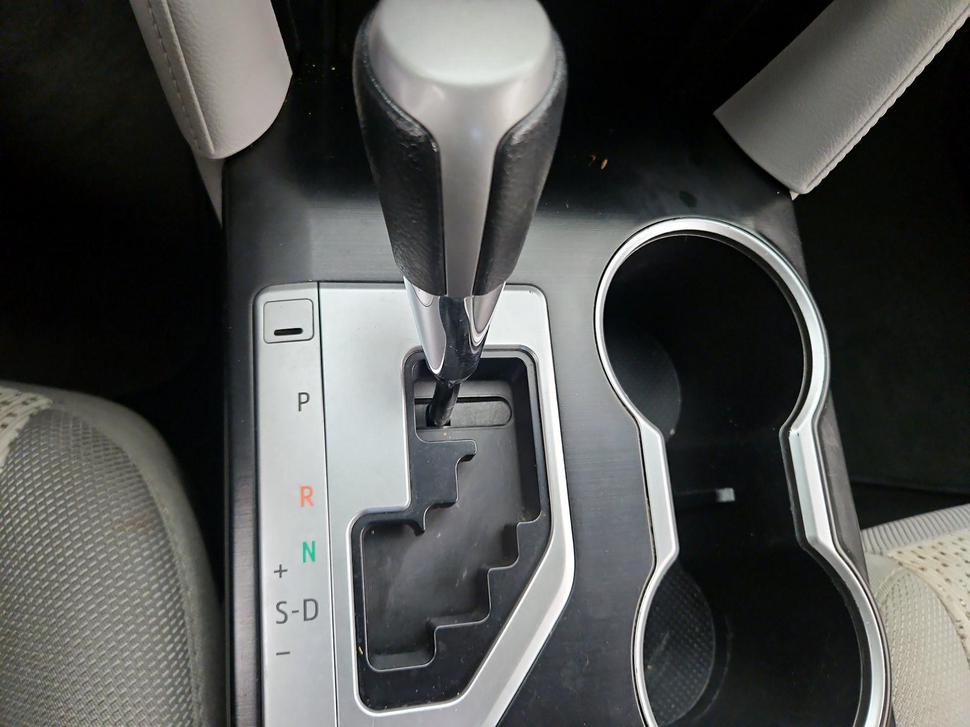 Thumbnail: 2014 Toyota Camry - 17