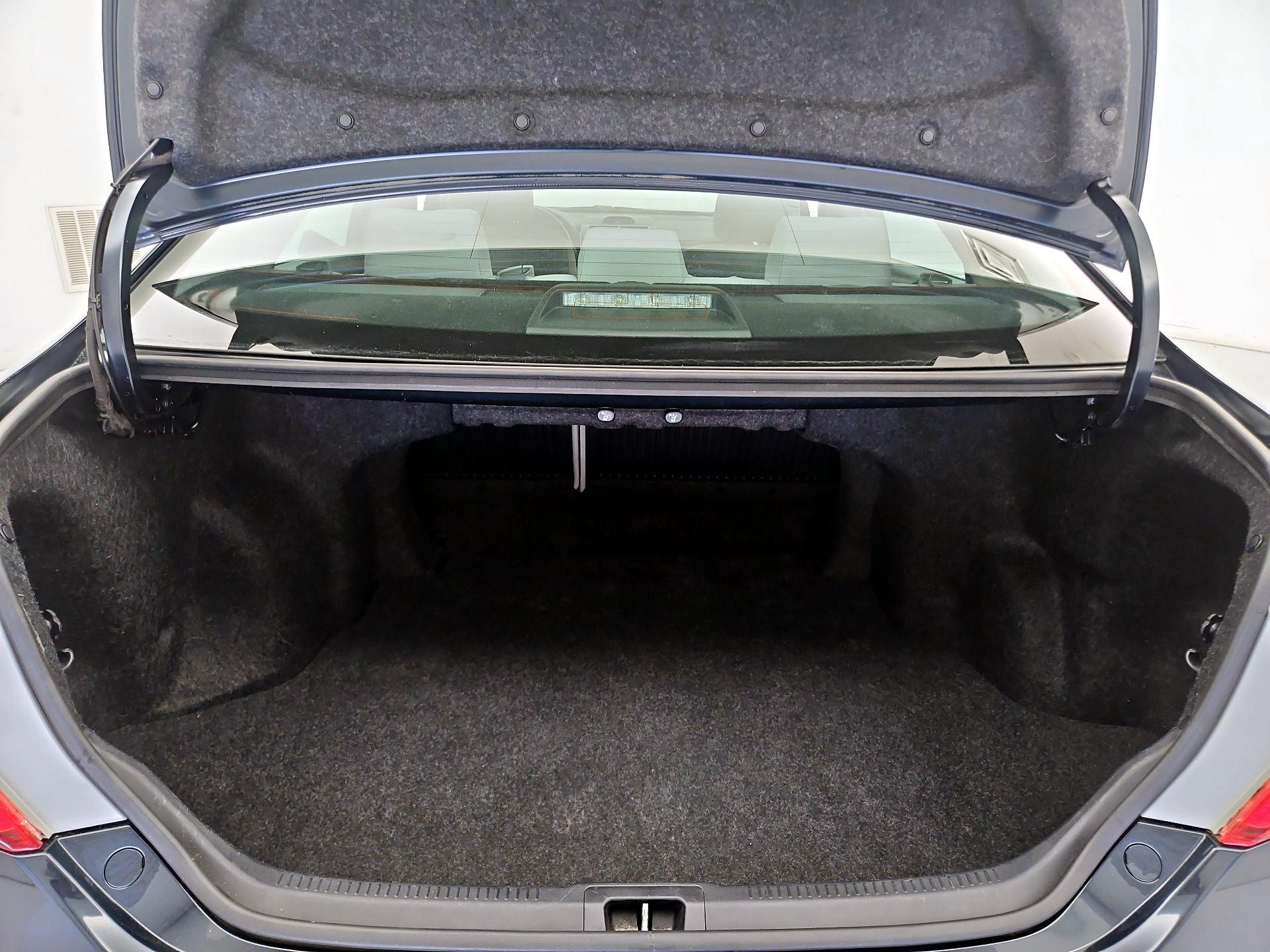 Thumbnail: 2014 Toyota Camry - 20