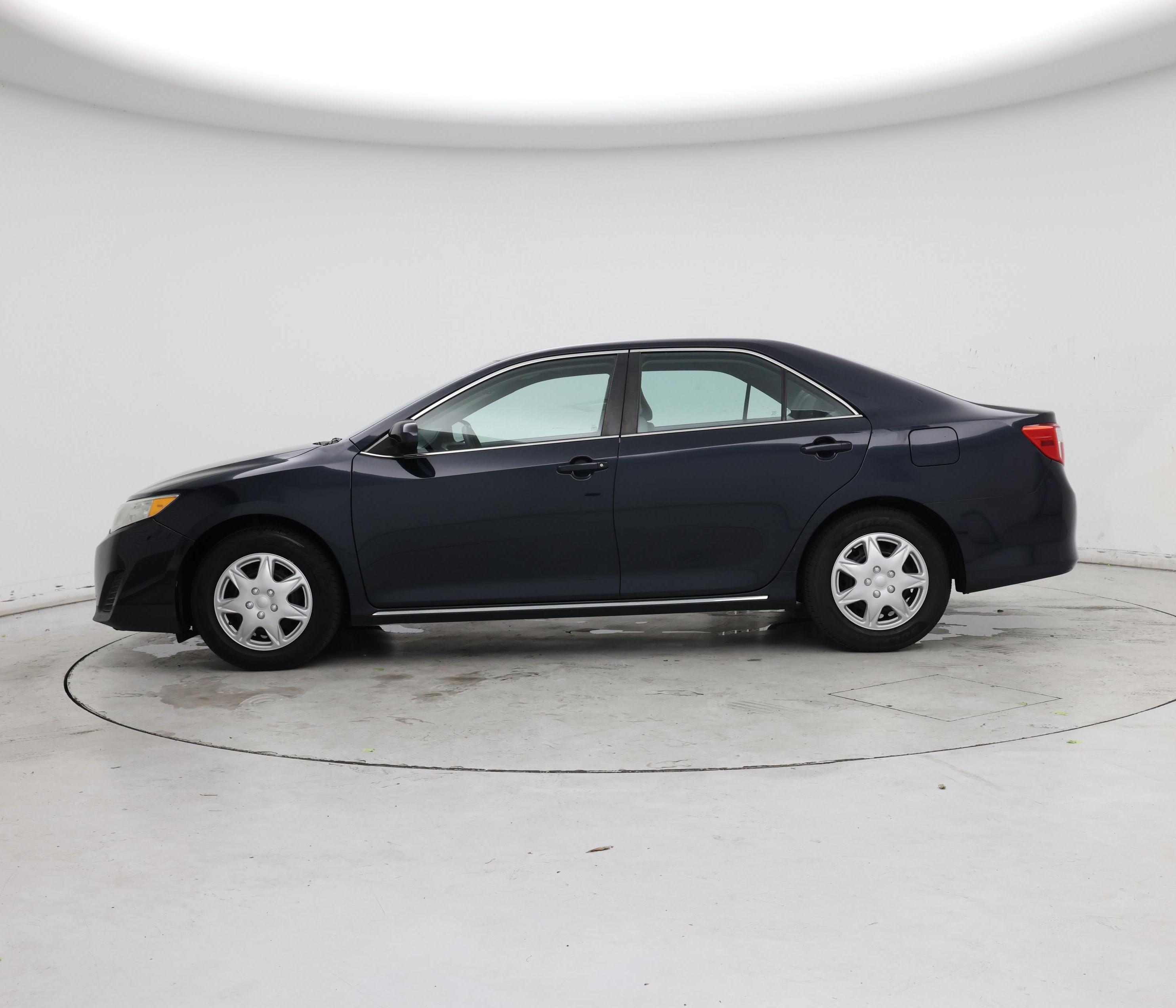 Thumbnail: 2014 Toyota Camry - 3
