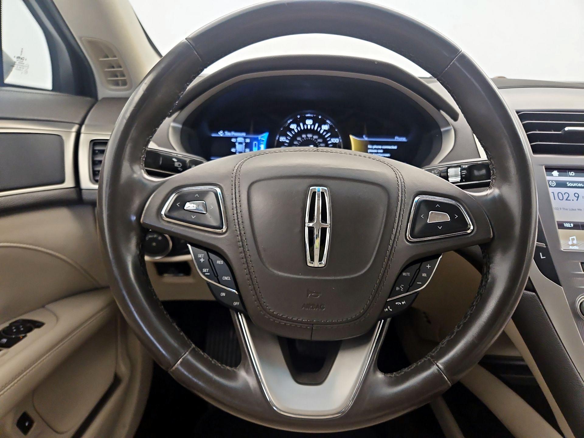 Thumbnail: 2017 Lincoln MKZ - 10