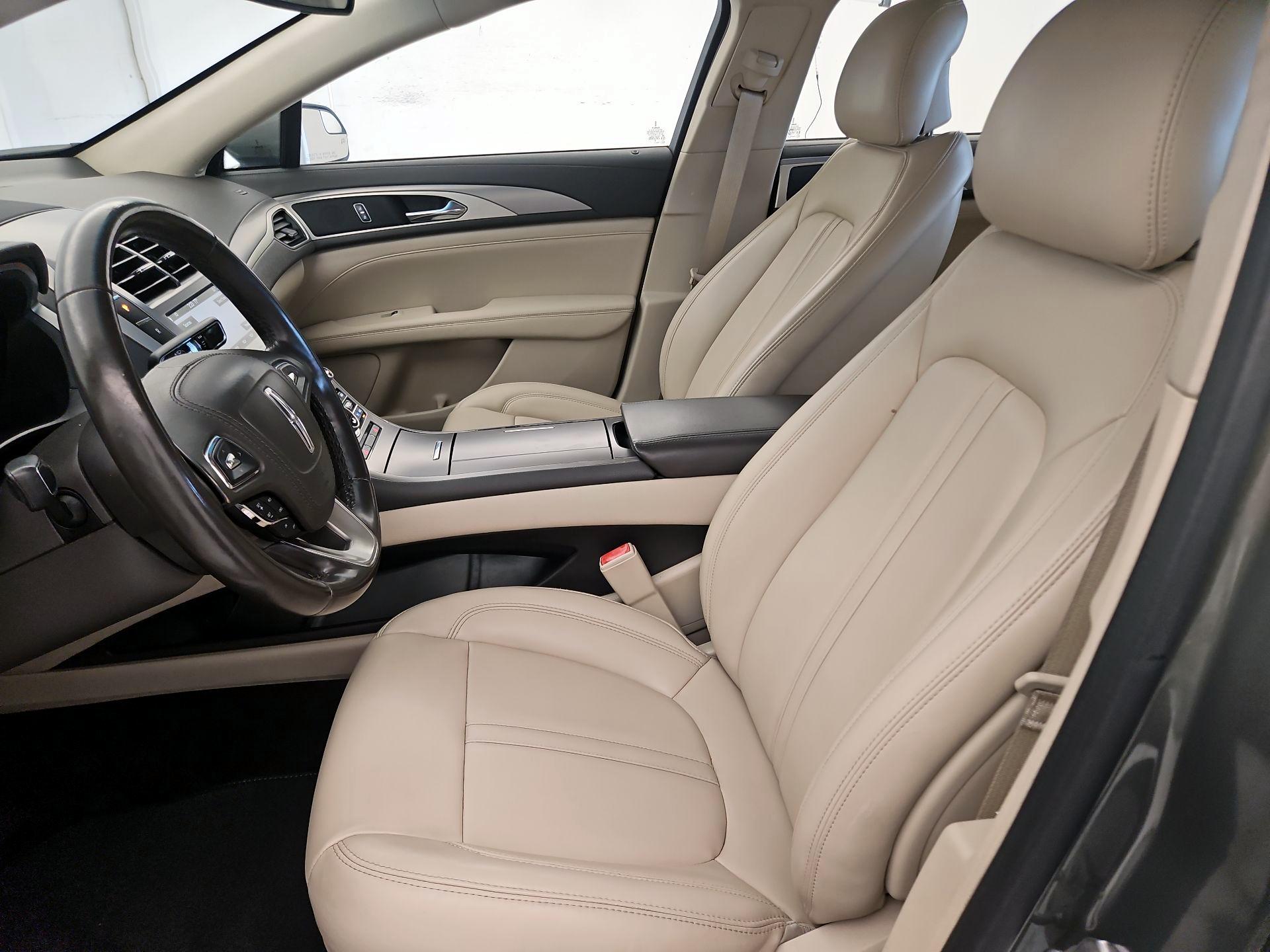 Thumbnail: 2017 Lincoln MKZ - 11