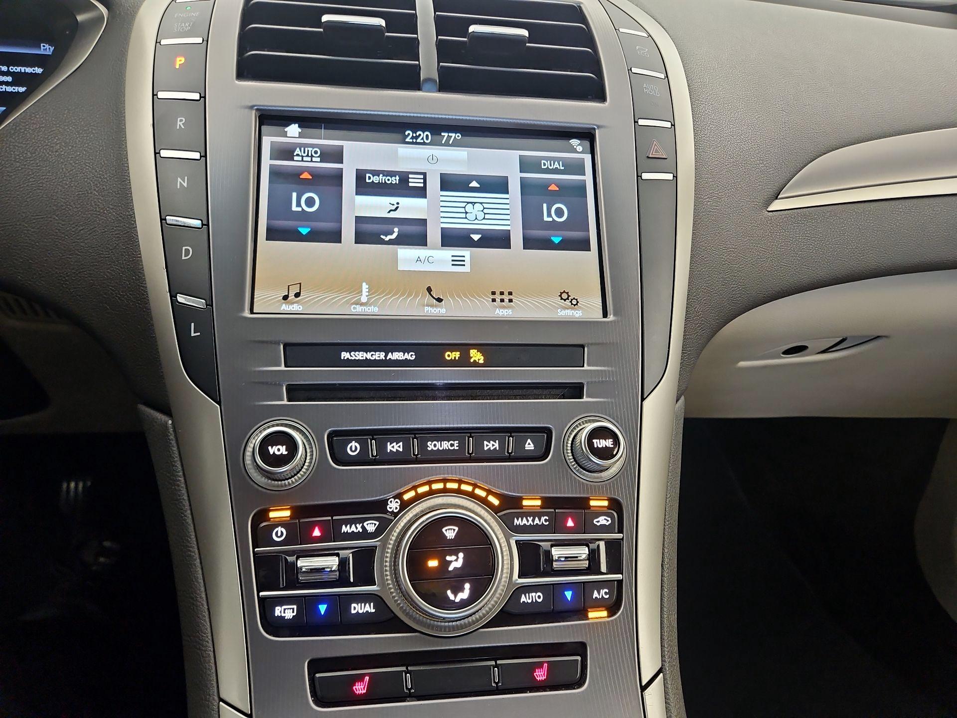 Thumbnail: 2017 Lincoln MKZ - 16