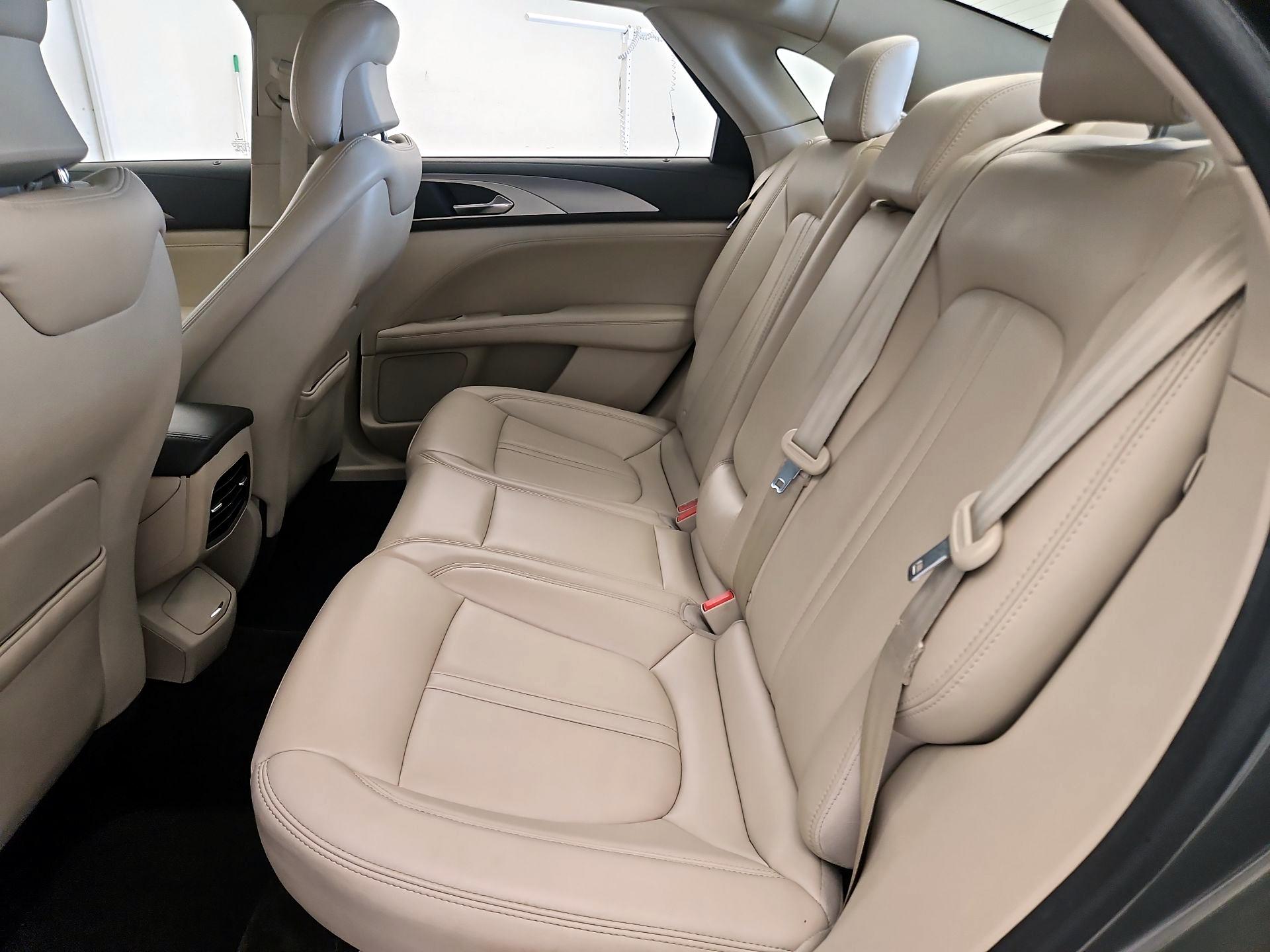 Thumbnail: 2017 Lincoln MKZ - 19