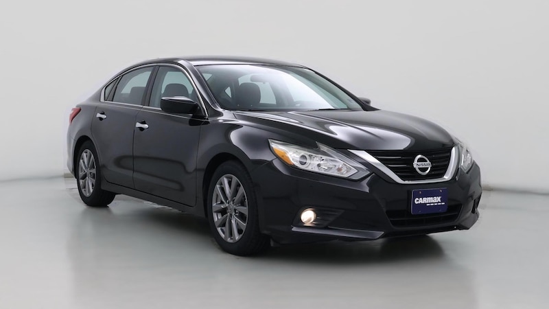 2017 Nissan Altima SV Hero Image