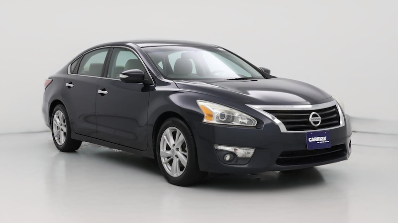 2014 Nissan Altima SV Hero Image