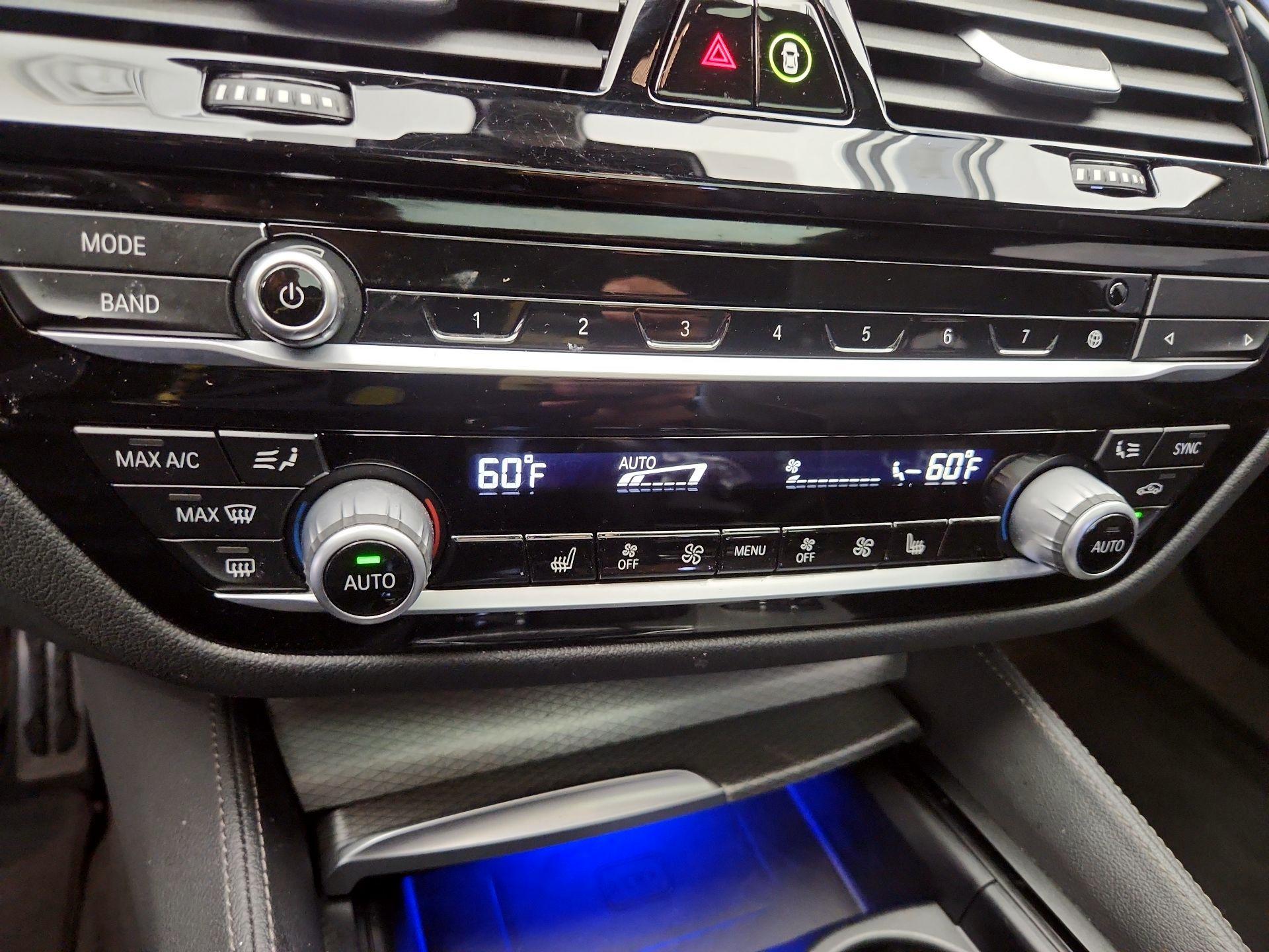 Thumbnail: 2020 BMW 5 Series - 16