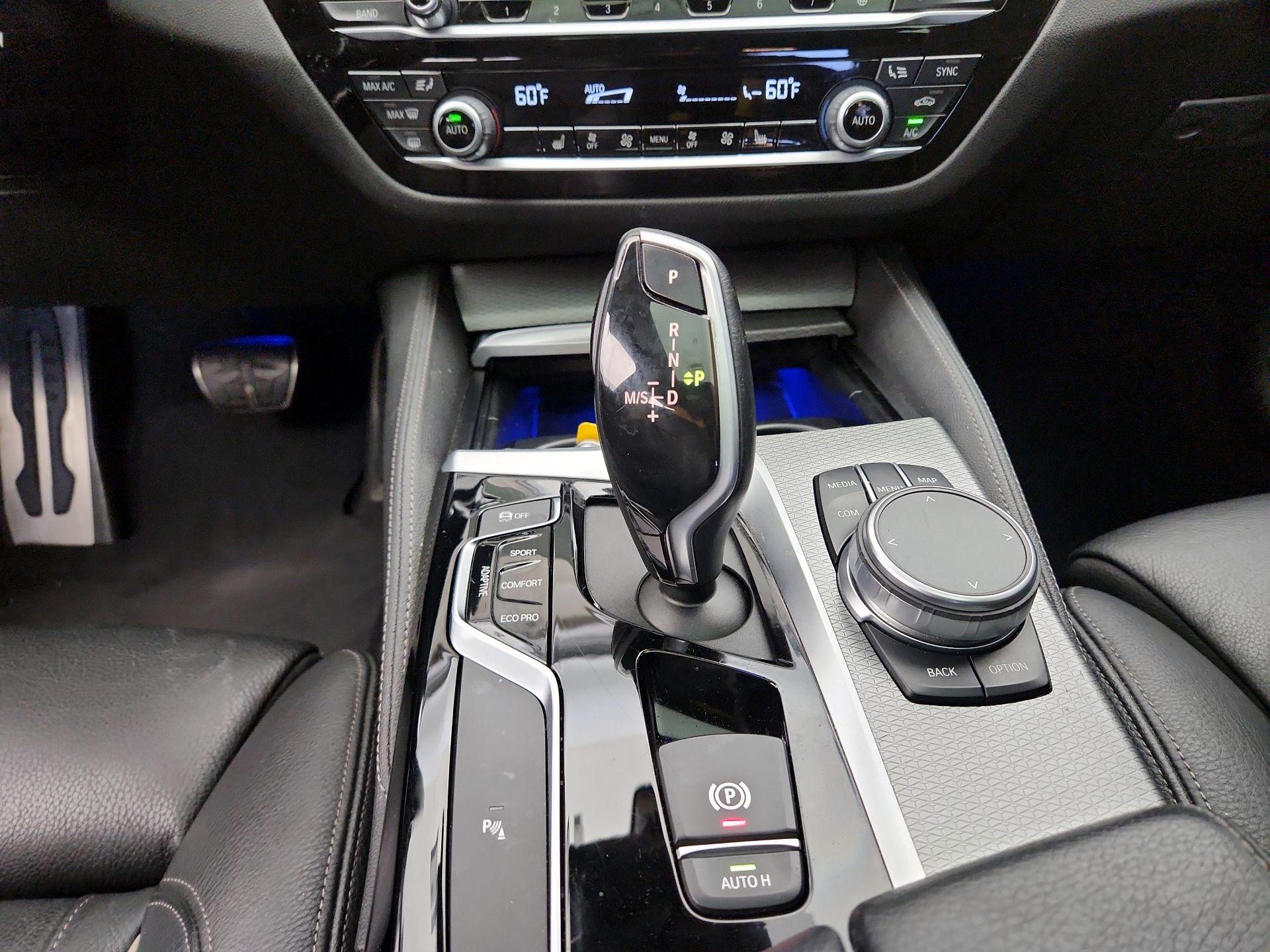 Thumbnail: 2020 BMW 5 Series - 17