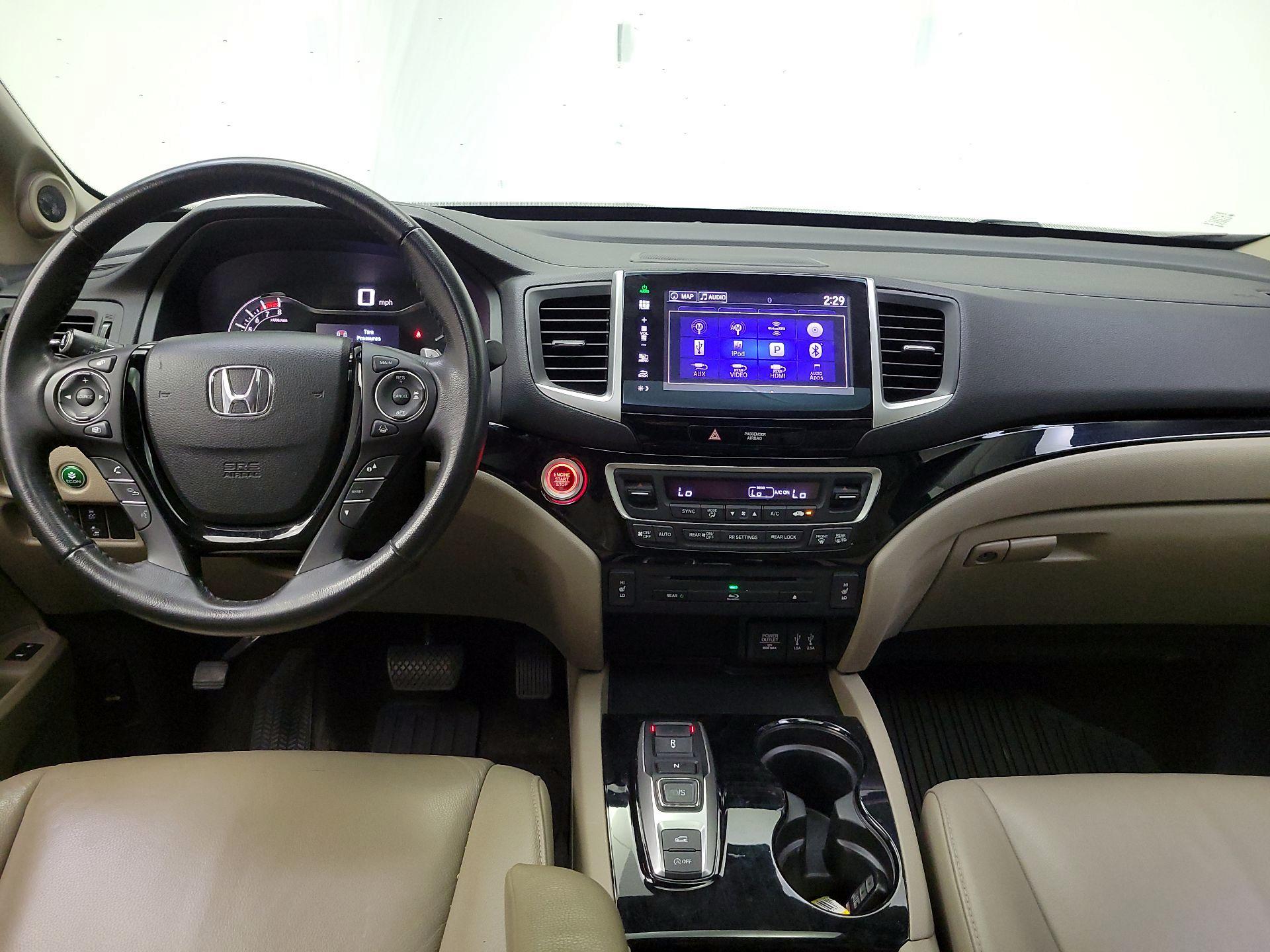 Thumbnail: 2016 Honda Pilot - 9