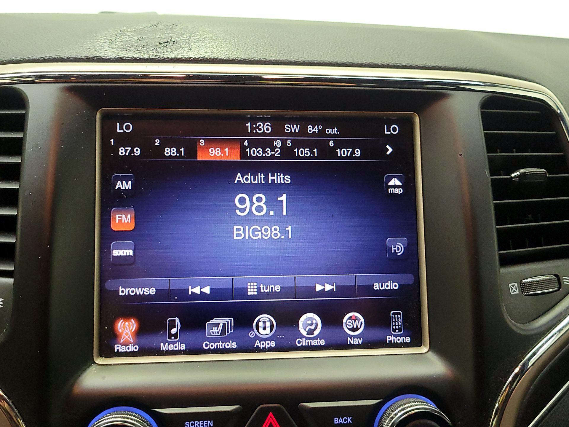 Thumbnail: 2015 Jeep Grand Cherokee - 16