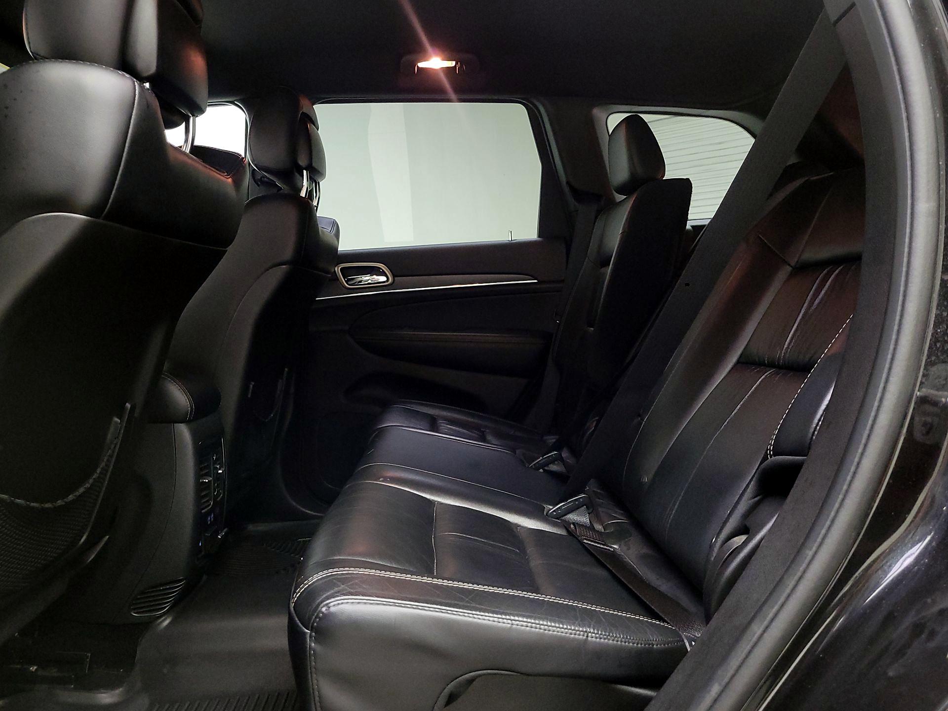 Thumbnail: 2015 Jeep Grand Cherokee - 20