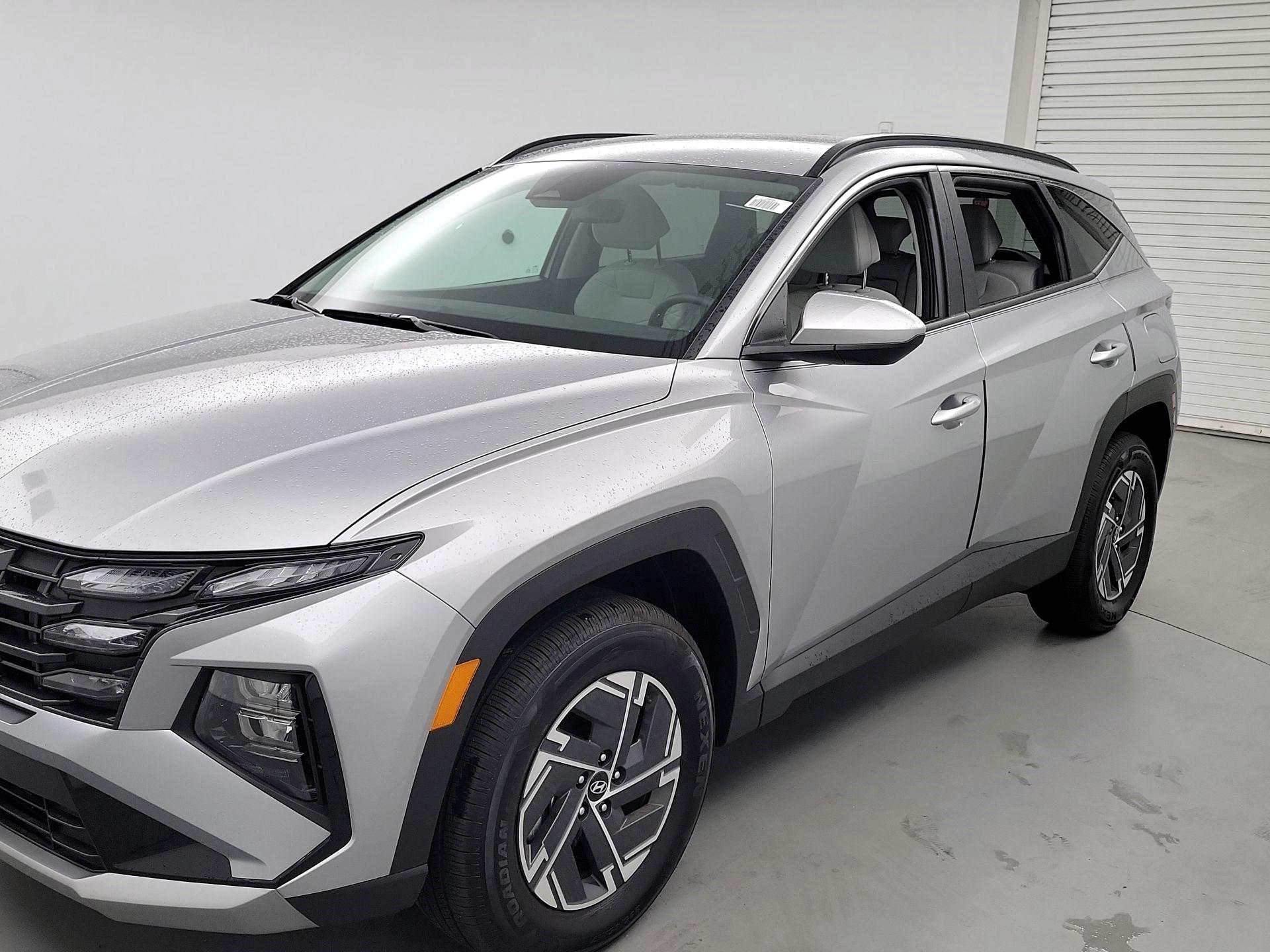 Thumbnail: 2025 Hyundai Tucson - 3