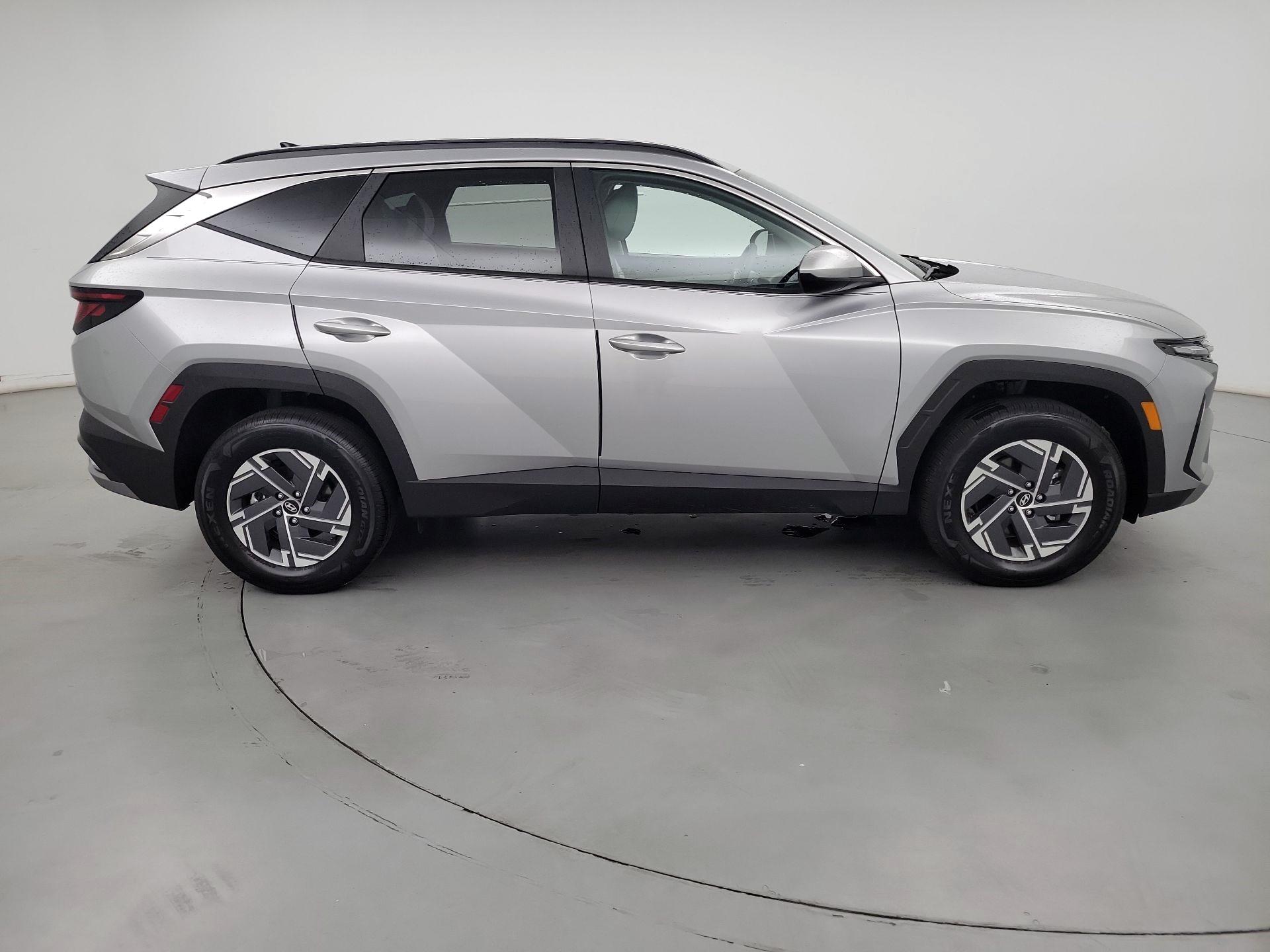 Thumbnail: 2025 Hyundai Tucson - 4