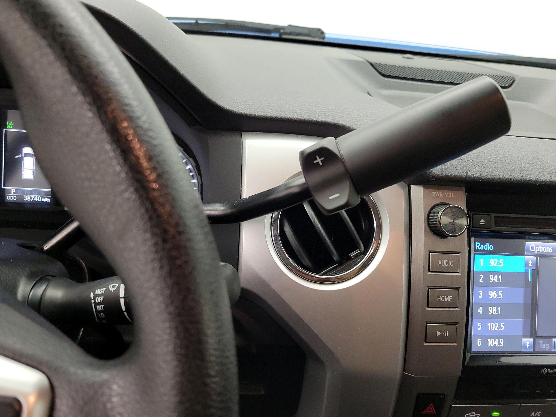 Thumbnail: 2018 Toyota Tundra - 17