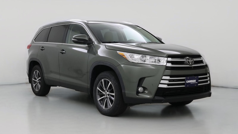 2019 Toyota Highlander XLE Hero Image