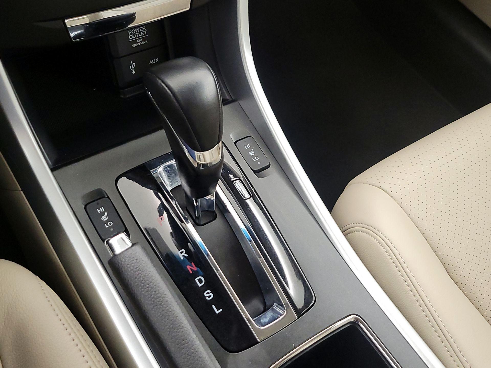 Thumbnail: 2013 Honda Accord - 17