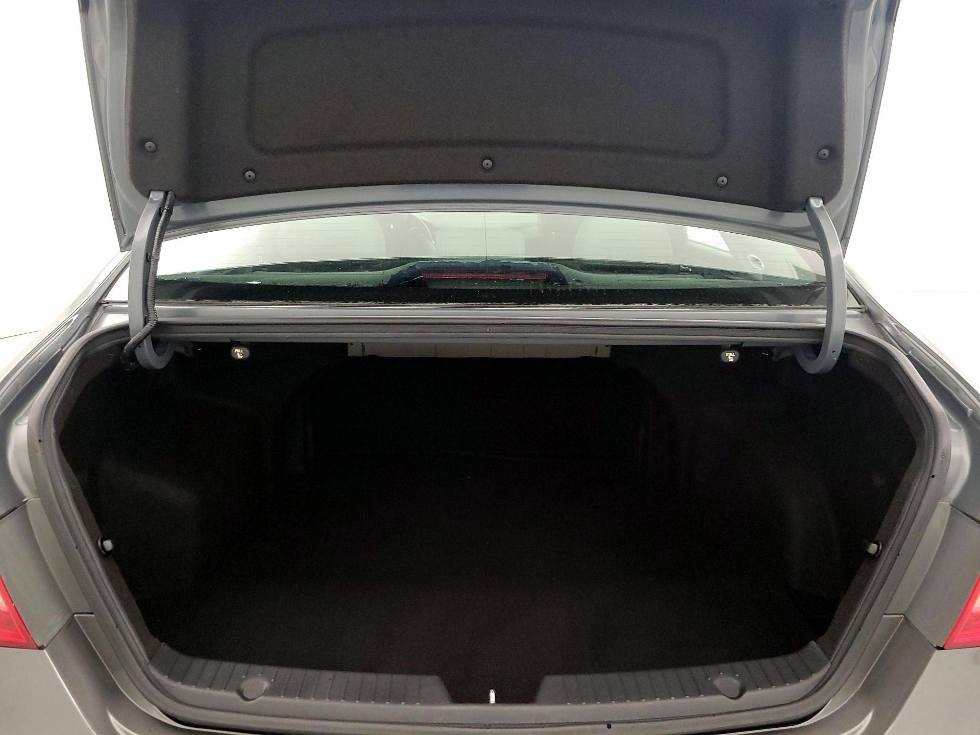 Thumbnail: 2013 Hyundai Sonata - 19
