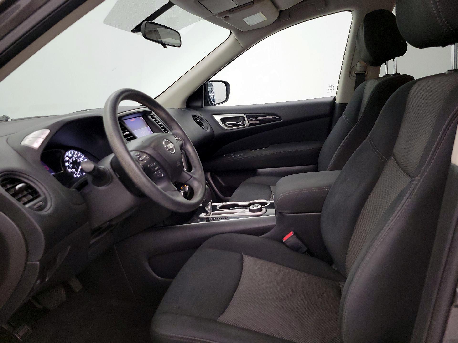 Thumbnail: 2017 Nissan Pathfinder - 11