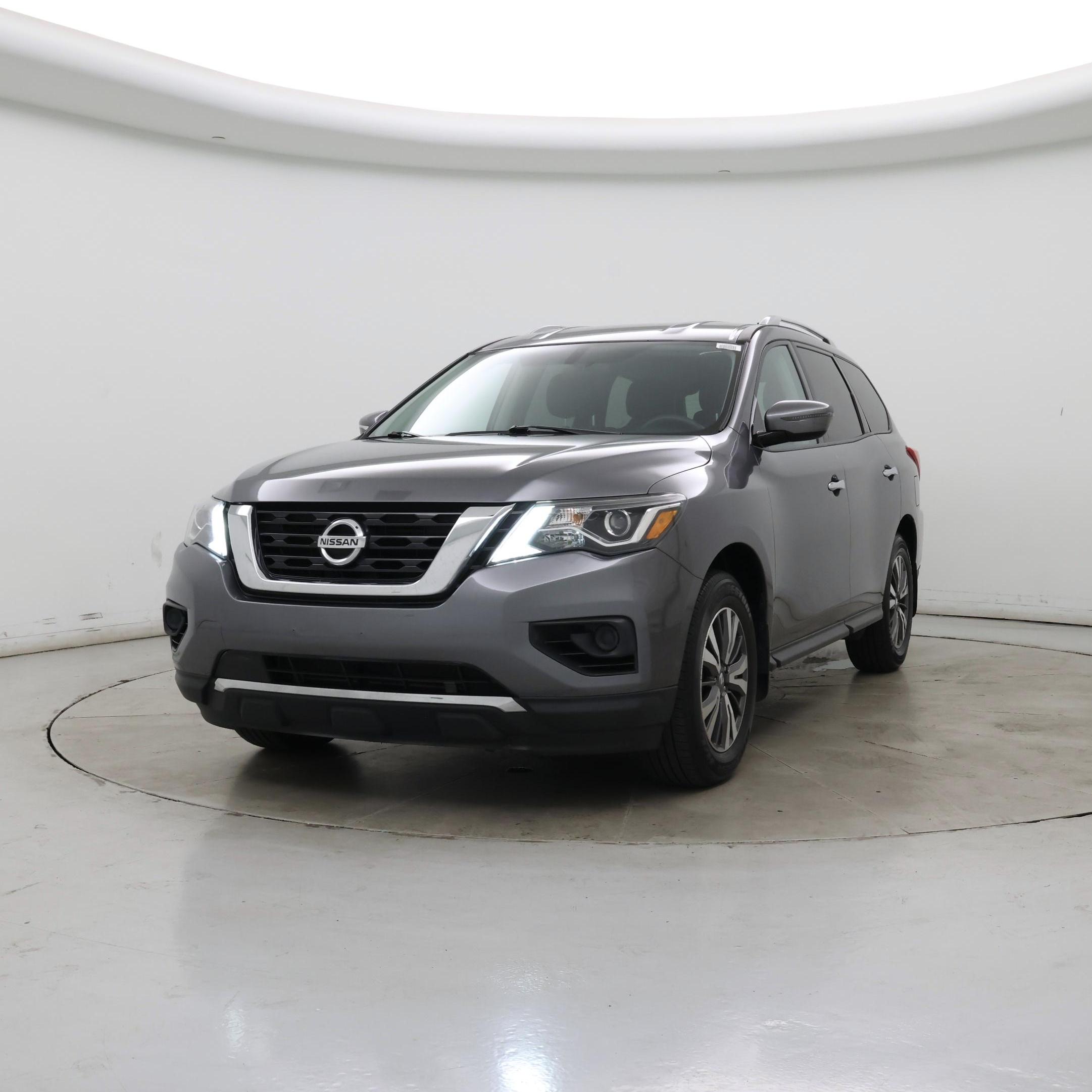 Thumbnail: 2017 Nissan Pathfinder - 4