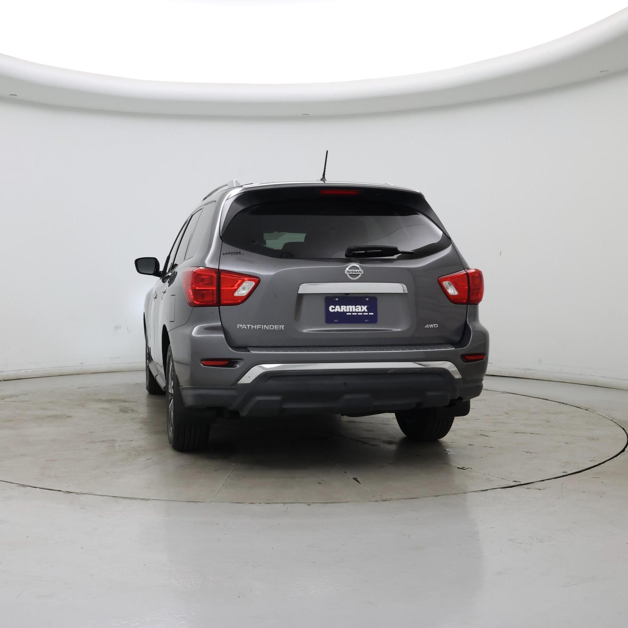 Thumbnail: 2017 Nissan Pathfinder - 6