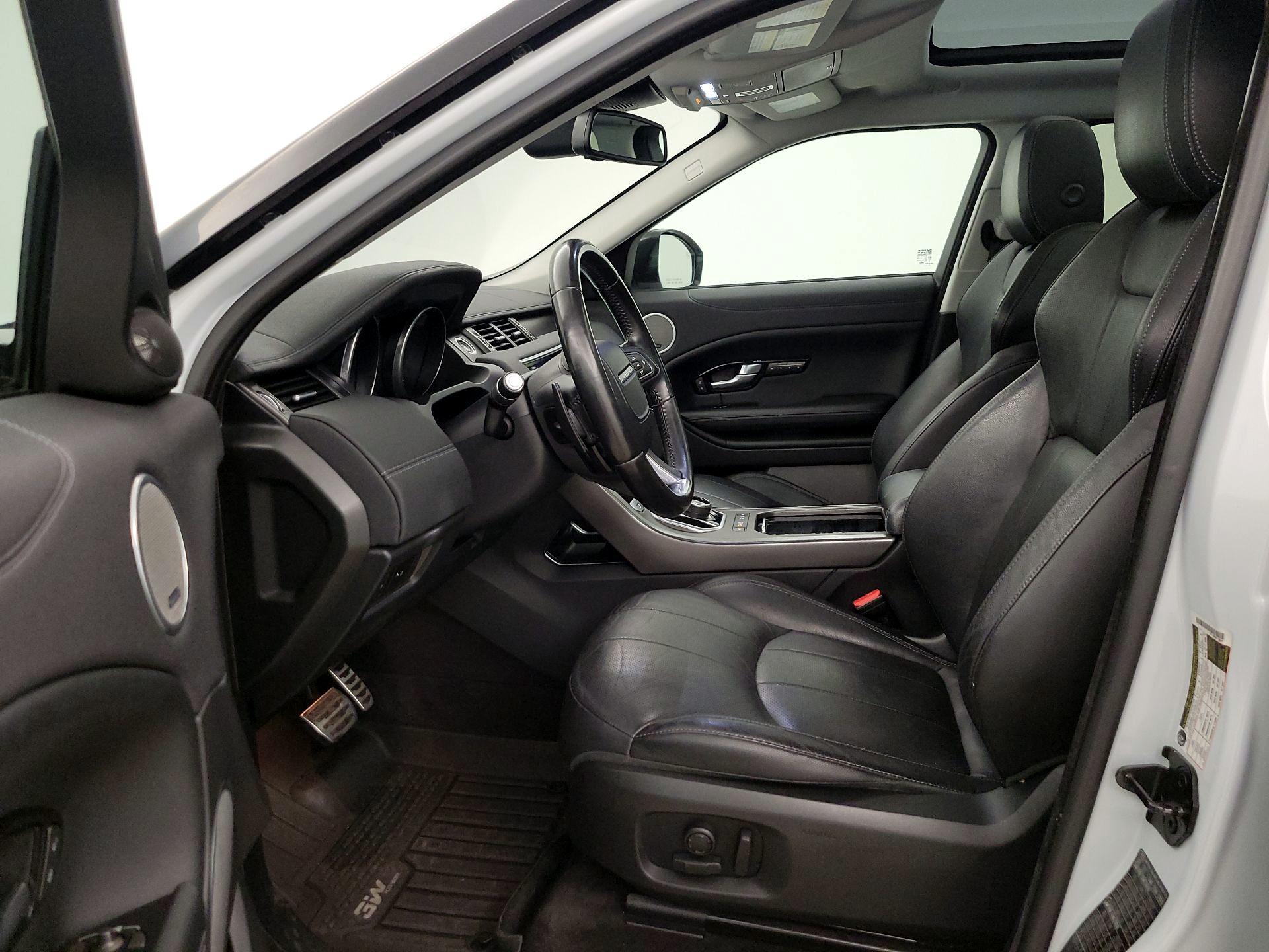 Thumbnail: 2018 Land Rover Range Rover Evoque - 11
