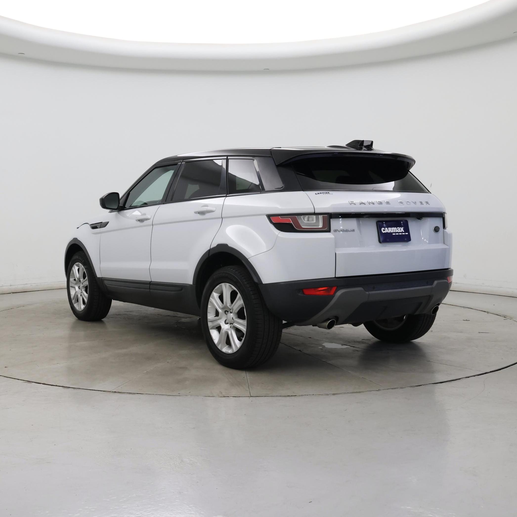 Thumbnail: 2018 Land Rover Range Rover Evoque - 2