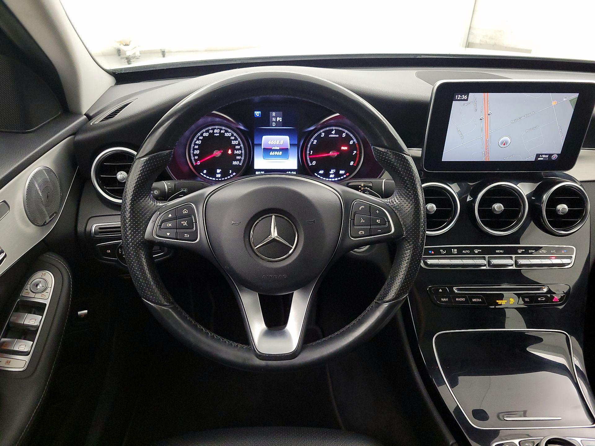 Thumbnail: 2016 Mercedes-Benz C-Class - 10