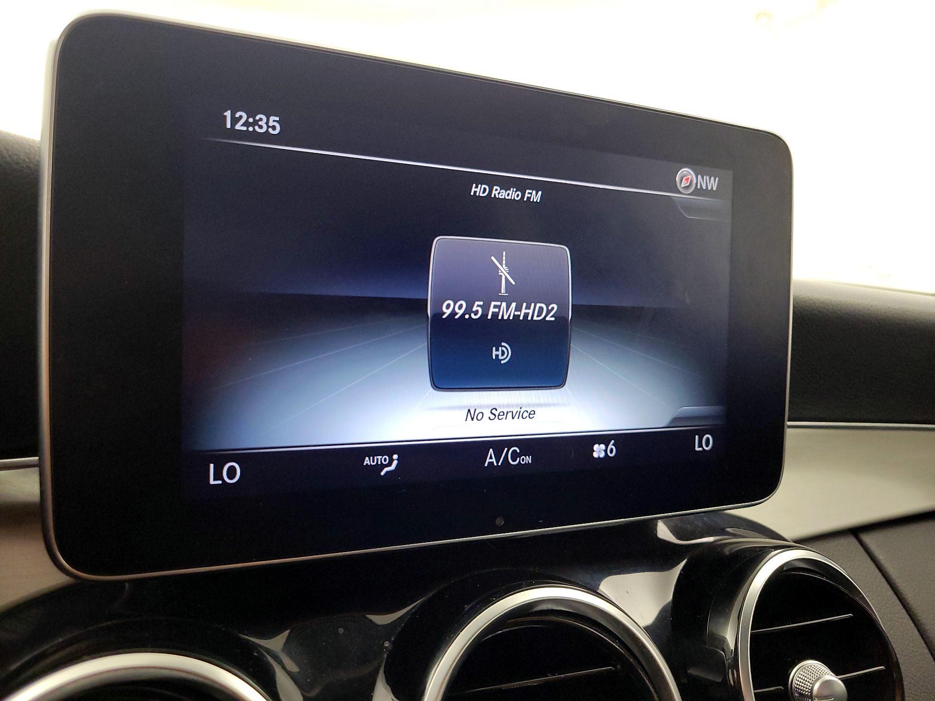 Thumbnail: 2016 Mercedes-Benz C-Class - 16