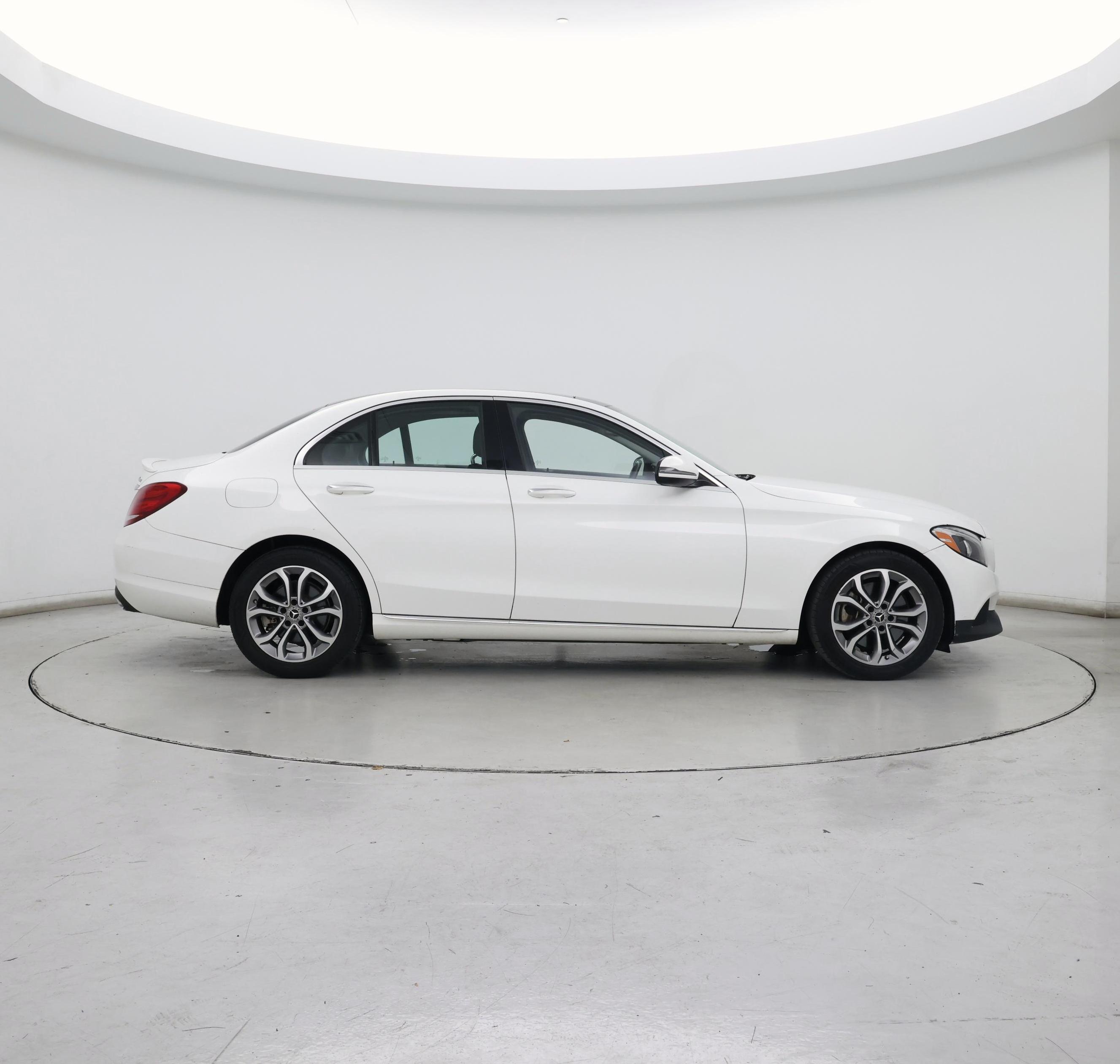 Thumbnail: 2016 Mercedes-Benz C-Class - 7