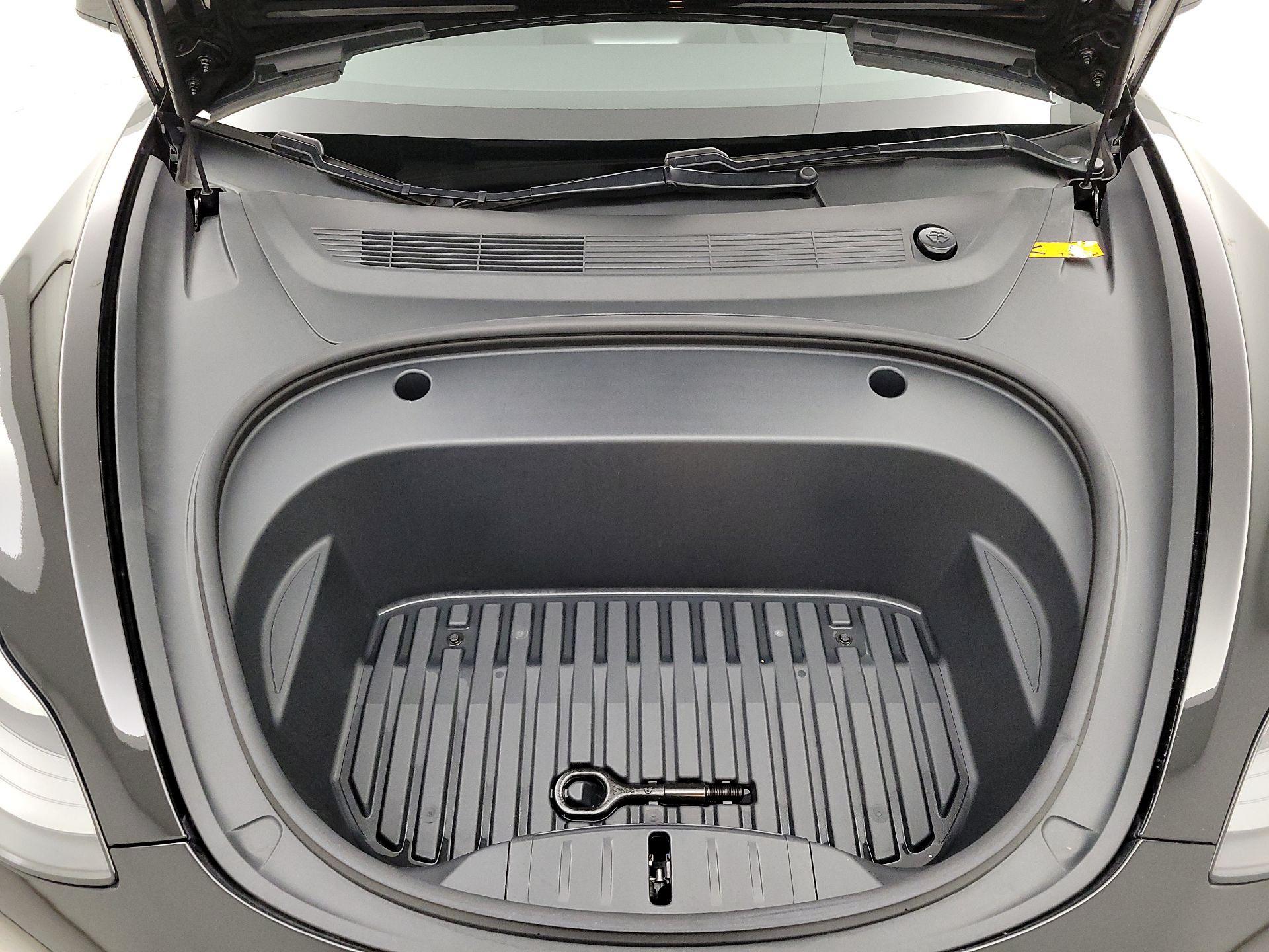 Thumbnail: 2021 Tesla Model 3 - 20