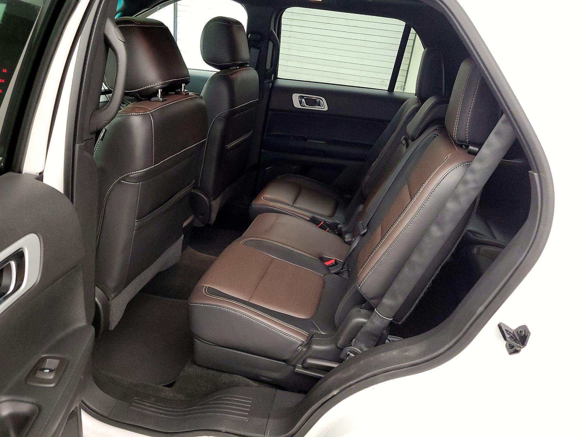 Thumbnail: 2015 Ford Explorer - 20