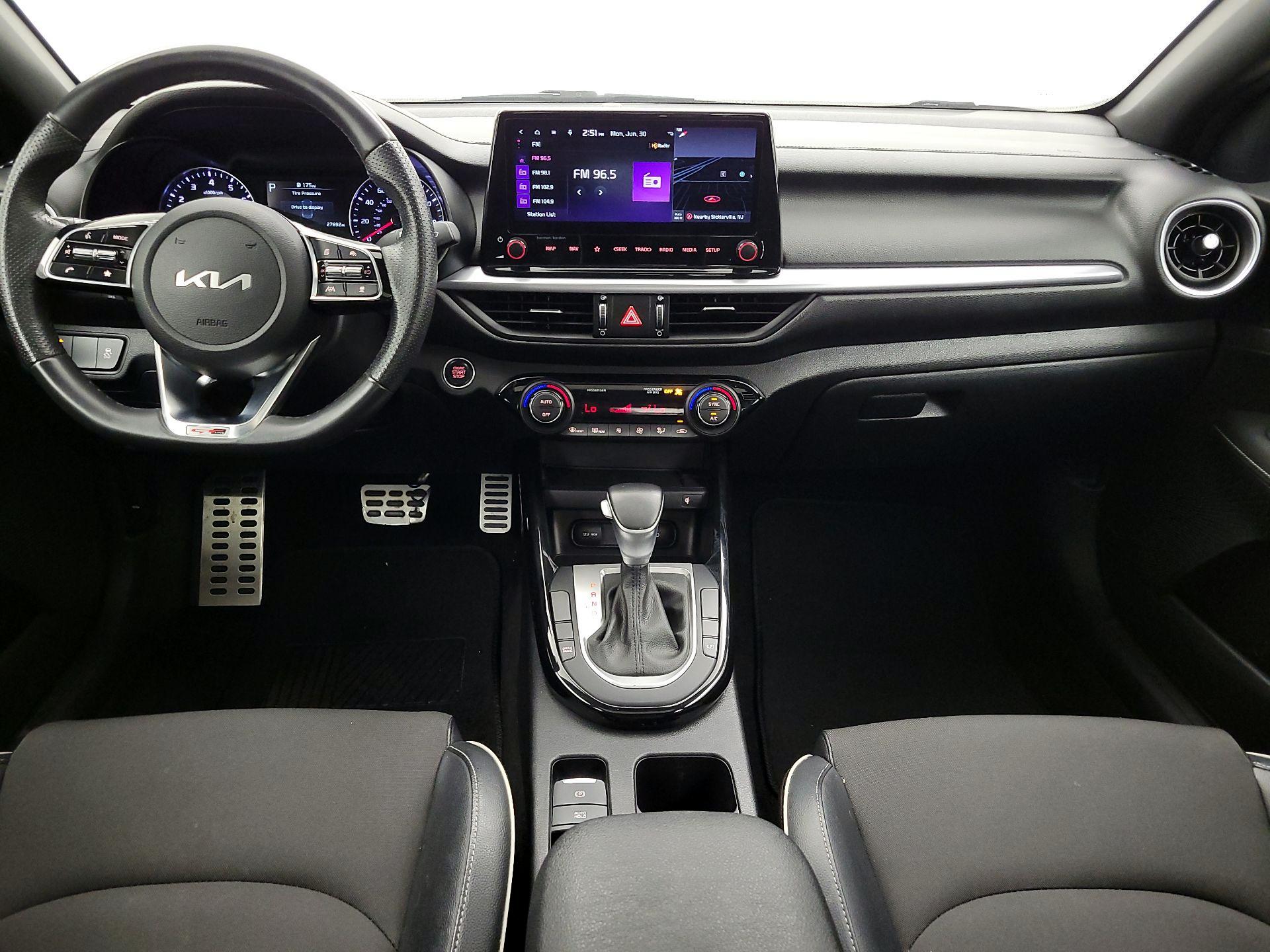 Thumbnail: 2023 Kia Forte - 9