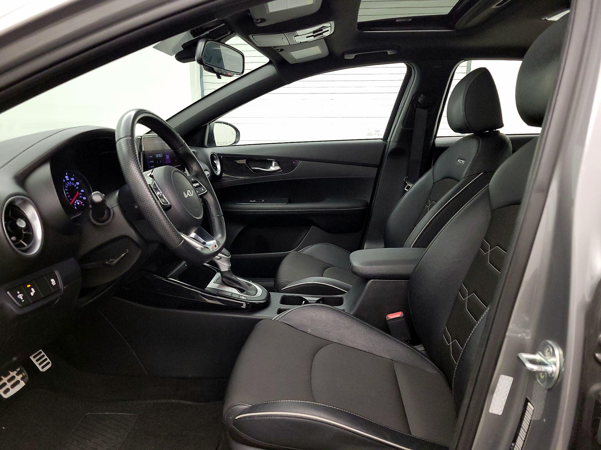 Thumbnail: 2023 Kia Forte - 11