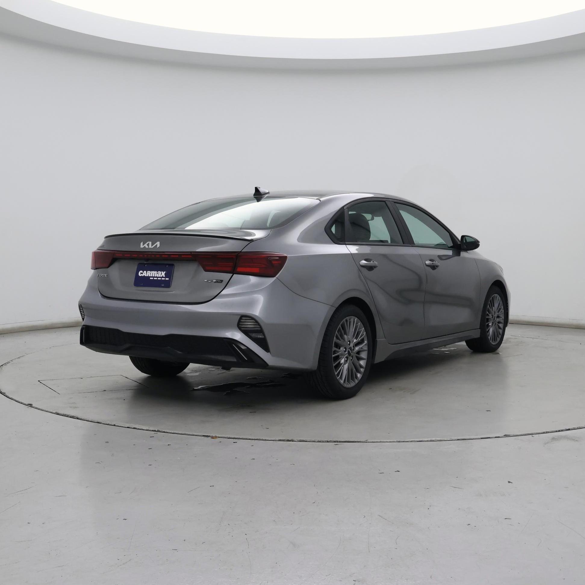 Thumbnail: 2023 Kia Forte - 8
