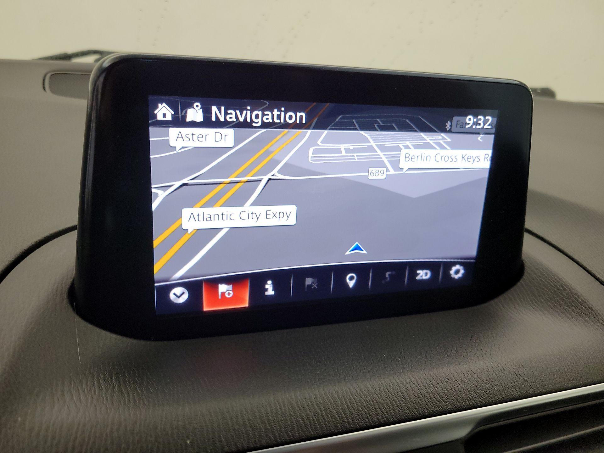 Thumbnail: 2018 Mazda Mazda3 - 14
