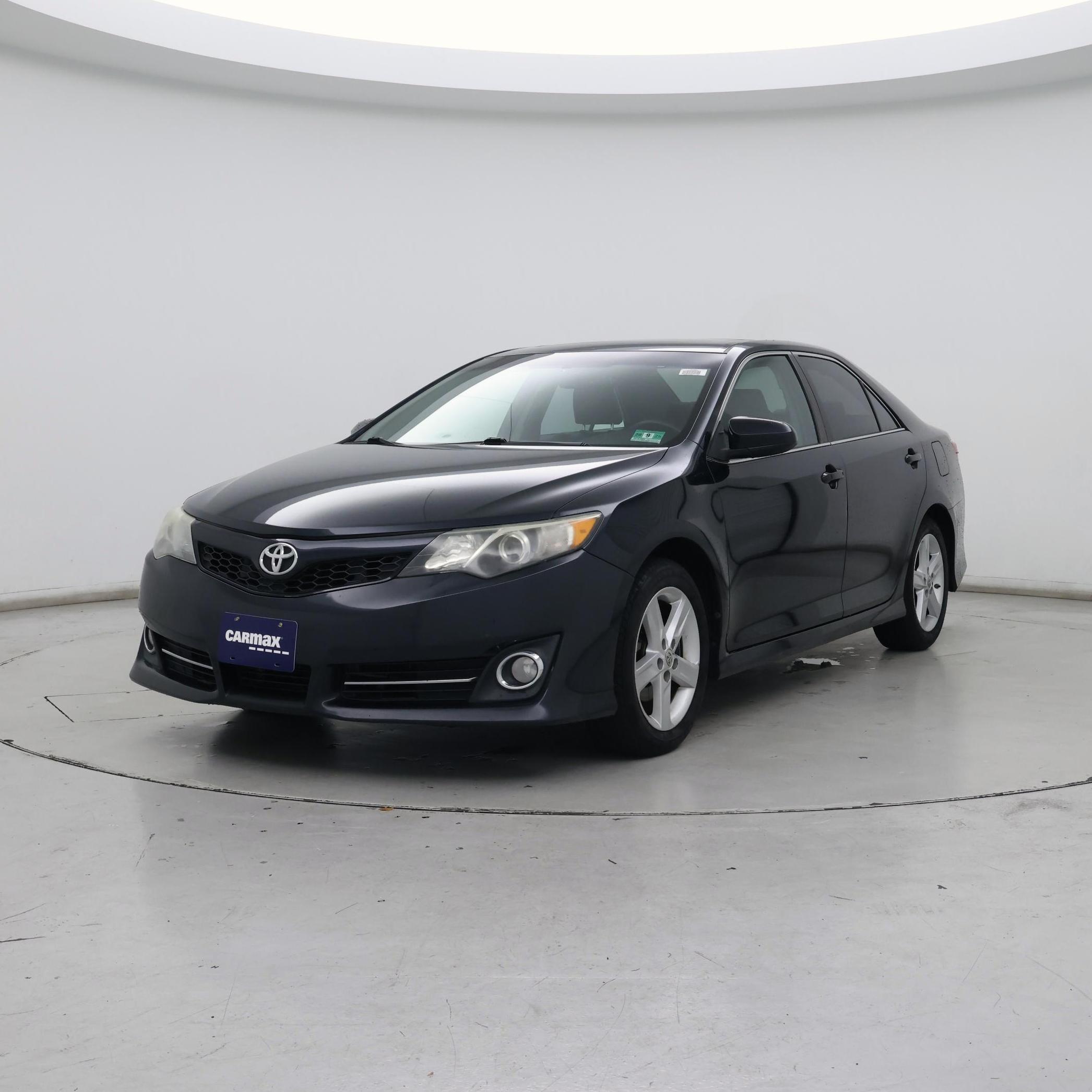 Thumbnail: 2014 Toyota Camry - 4