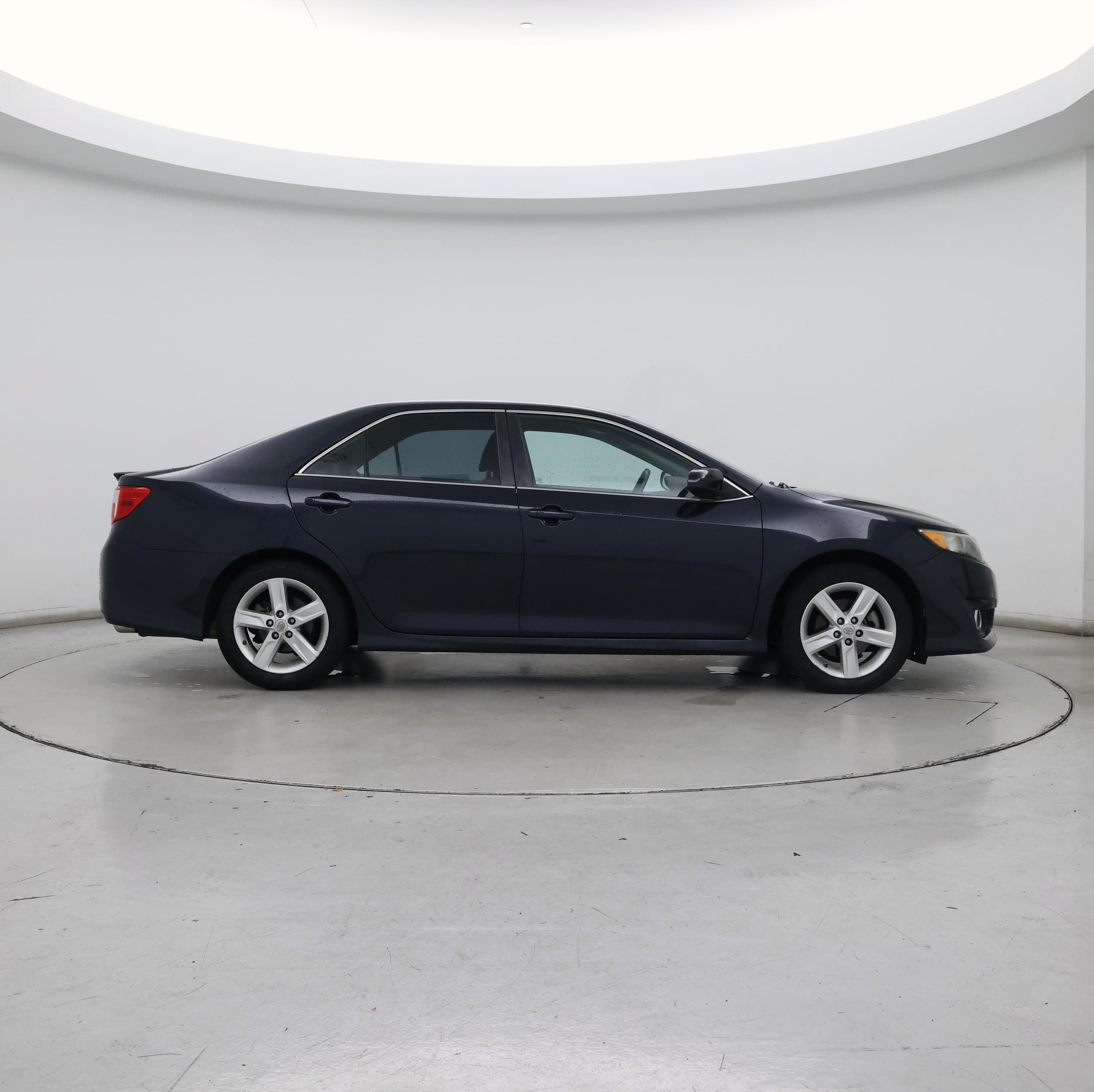 Thumbnail: 2014 Toyota Camry - 7